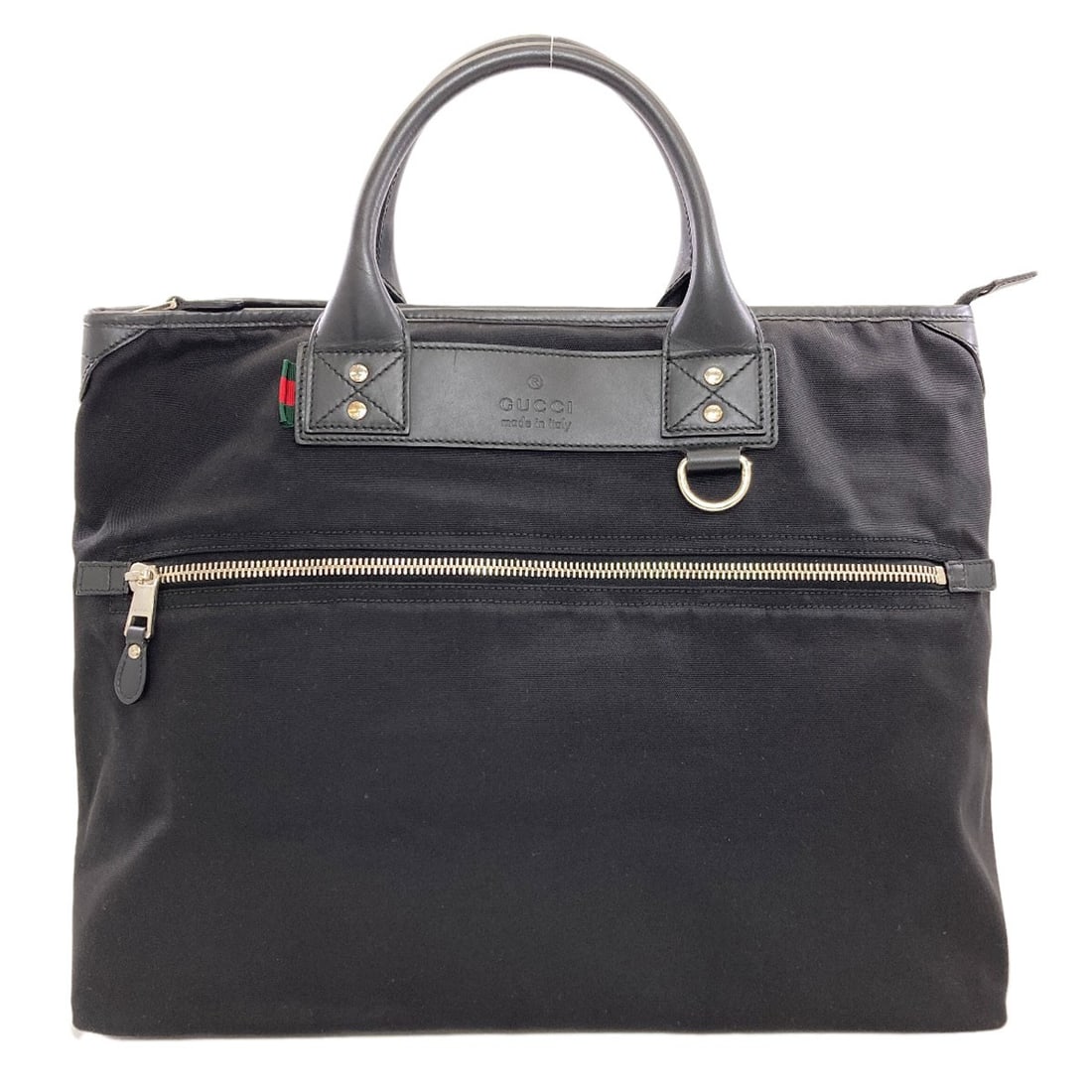 Logo Gucci Bag Motif Canvas Boston: Logo Gucci Bag Motif Canvas Boston This black canvas Boston bag features the iconic Gucci logo motif, showcasing the brand's signature style. The bag's exterior is made of canvas, a durable and