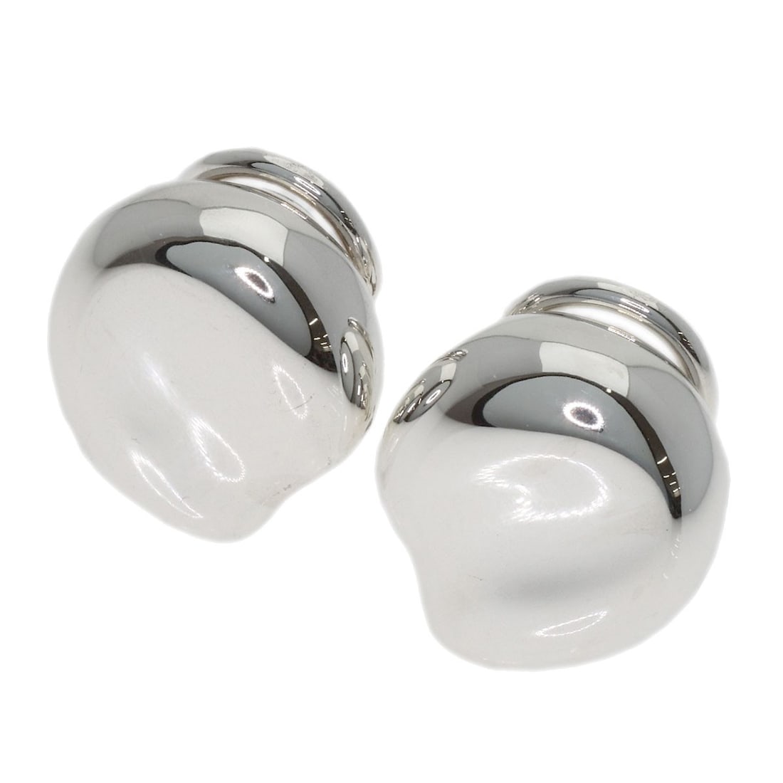 Tiffany Co Nugget Silver Earring: Tiffany Co Nugget Silver Earring Tiffany & Co. is renowned for its exquisite silverwork, and this Nugget Silver Earring is a stunning example. Crafted from high-quality silver metal, this earring