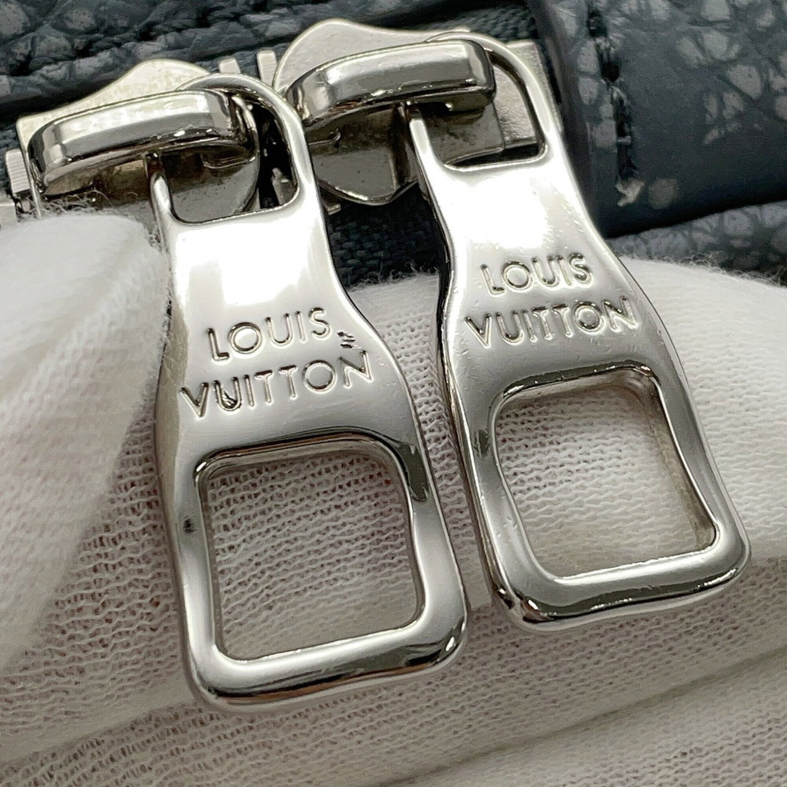 Handbag Louis Vuitton - 14