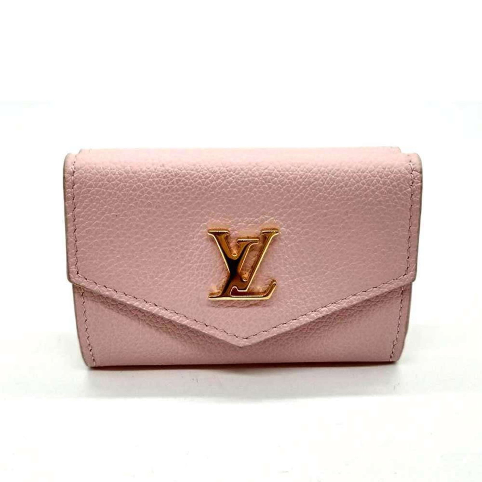 Louis Vuitton Wallet (Tri-Fold) Leather: Louis Vuitton Wallet (Tri-Fold) Leather Tri-fold leather wallet from Louis Vuitton, crafted from high-quality calf leather in a soft pink hue. This classic design features a timeless tri-fold layout, 