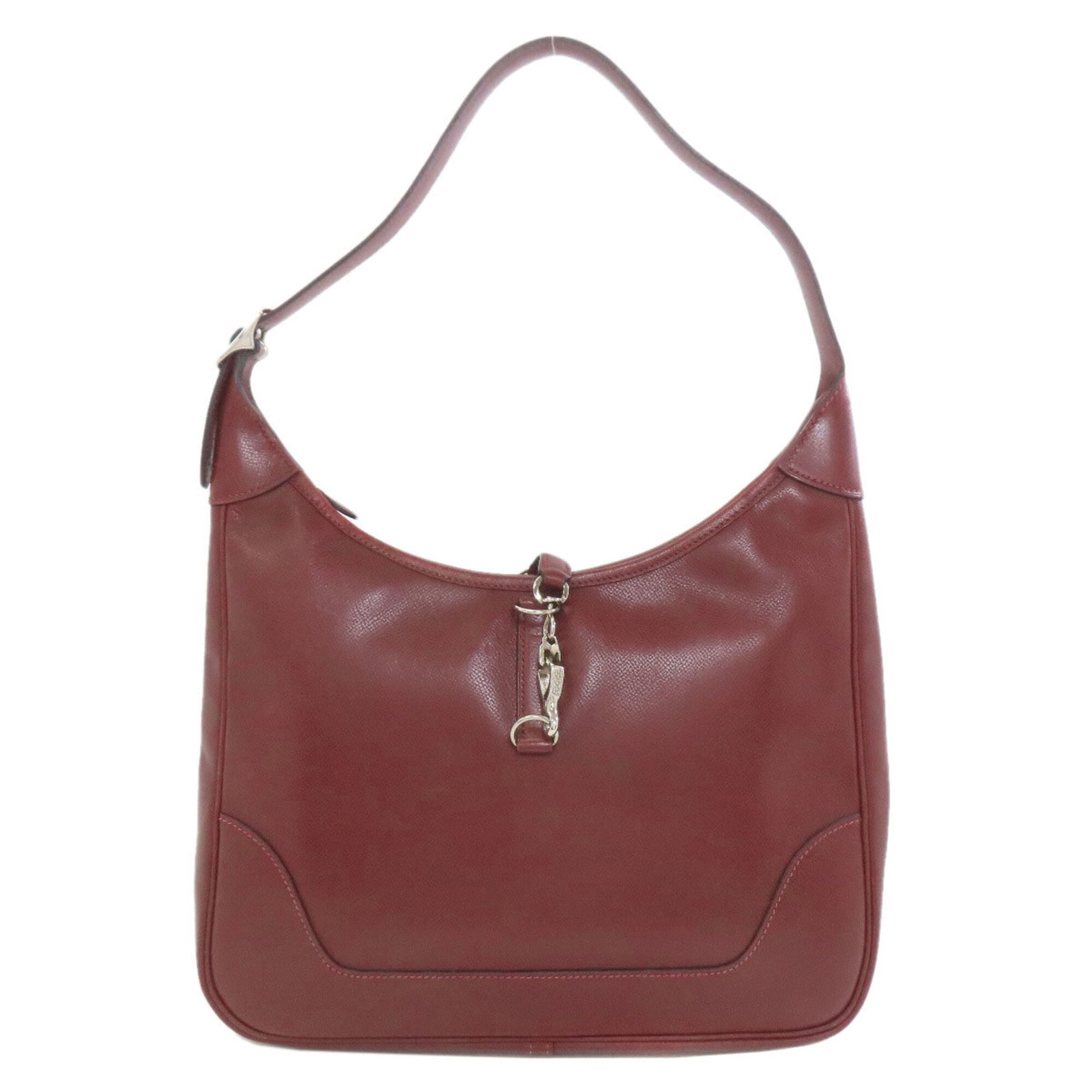 Shoulder Bag Lisse Leather Hermes: Shoulder Bag Lisse Leather Hermes Lisse leather shoulder bag from Hermes, available in the signature Rouge color. Measuring 25cm x 30cm x 7cm, this stylish bag features a classic design. Item Specific
