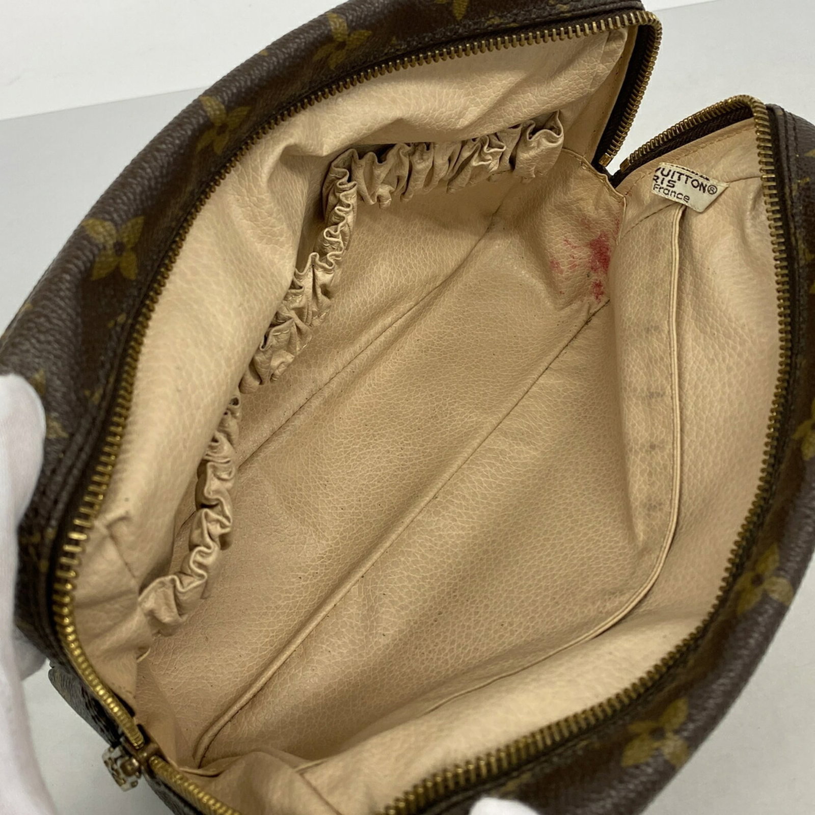 Louis Vuitton Pouch - 4