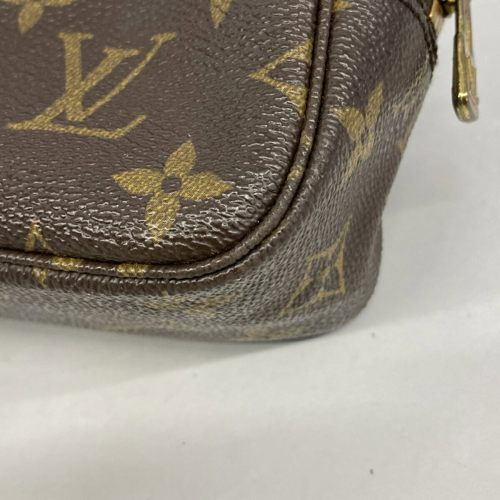 Louis Vuitton Pouch - 6