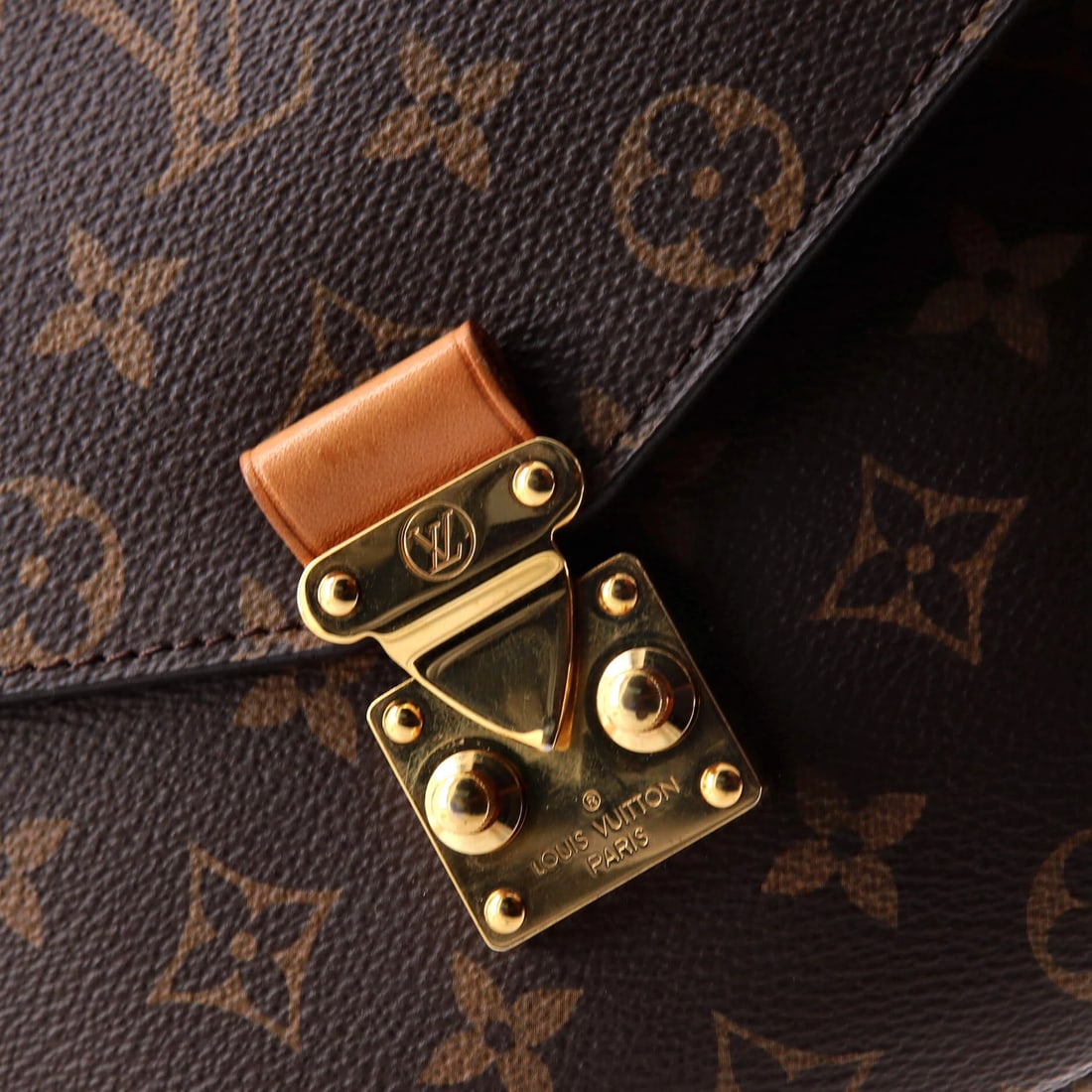 Canvas Monogram Pochette Louis Vuitton - 6
