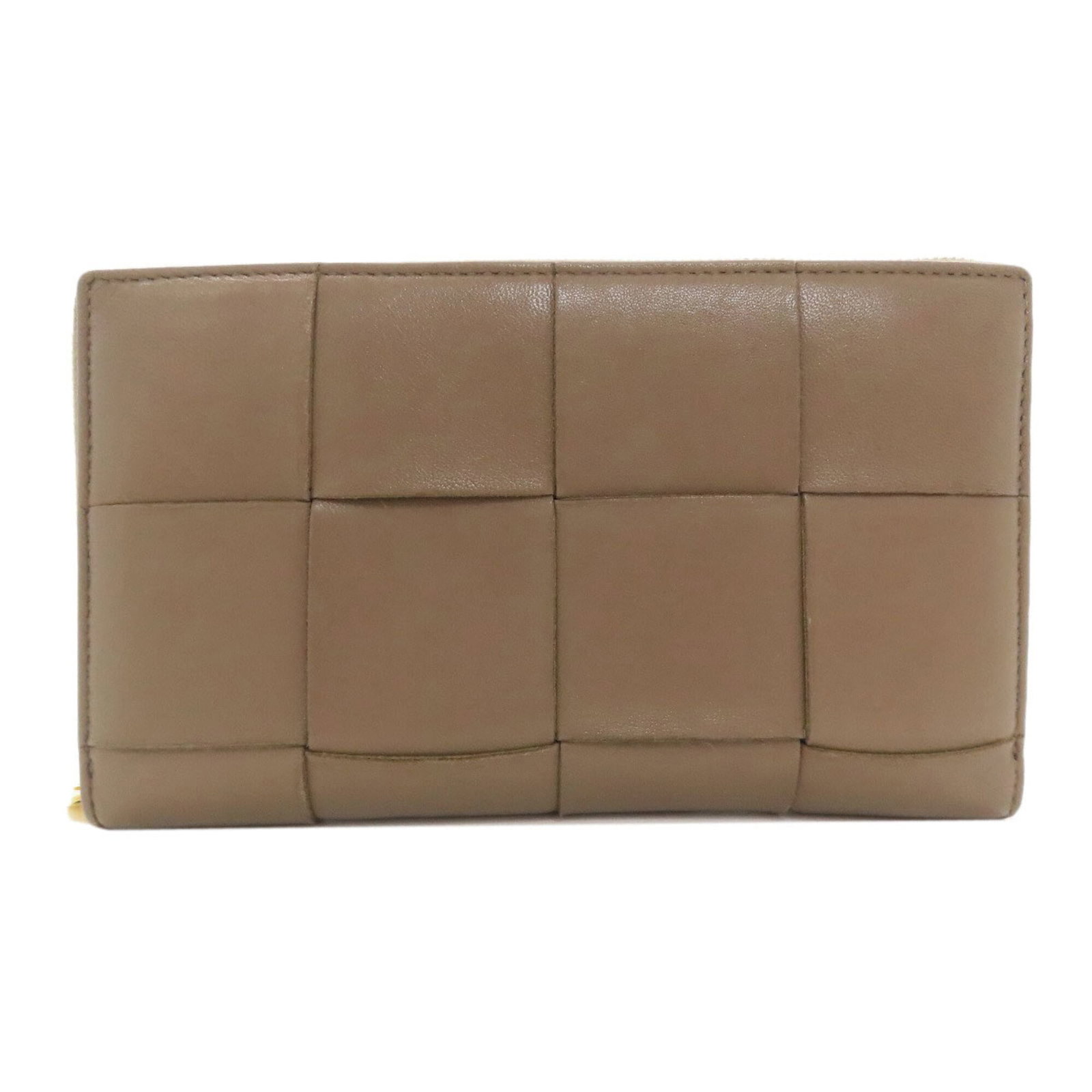 Coin Case Leather Purse Bottega: Coin Case Leather Purse Bottega Bottega Veneta's Coin Case Leather Purse is a sleek and sophisticated accessory. Made from high-quality leather, this brown coin purse measures 11.5cm x 18.5cm x 2cm