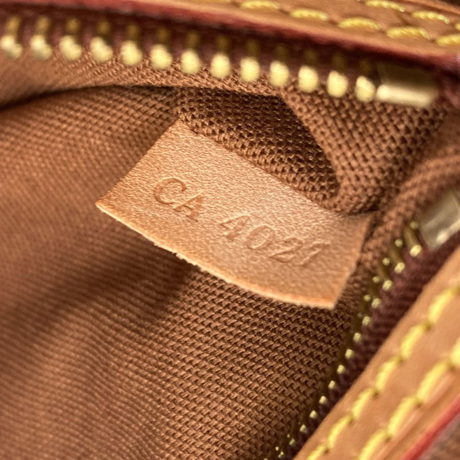 Louis Vuitton Monogram Tote - 7