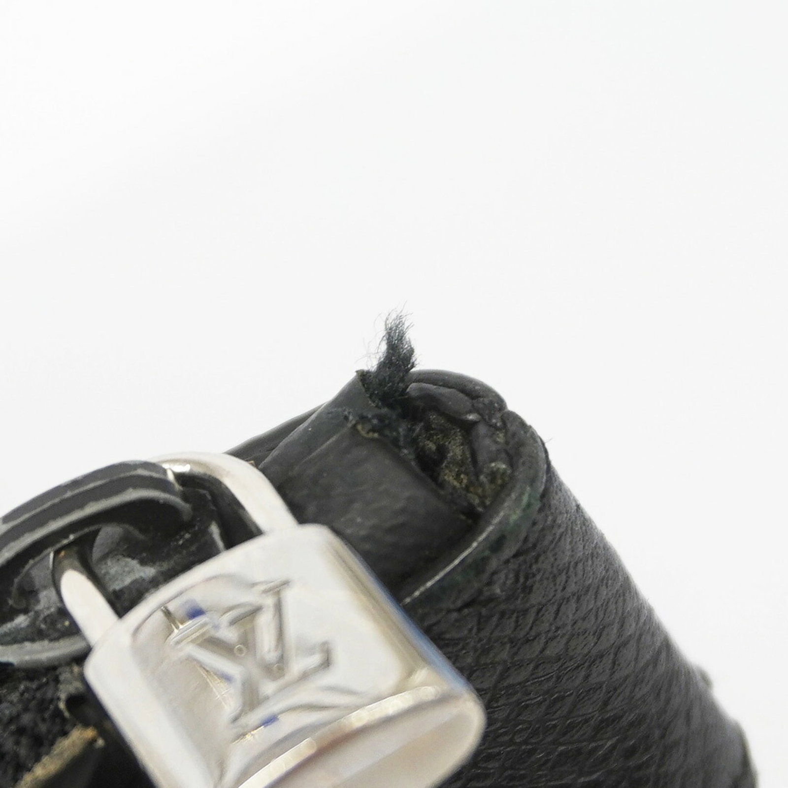 Louis Vuitton Bag - 8