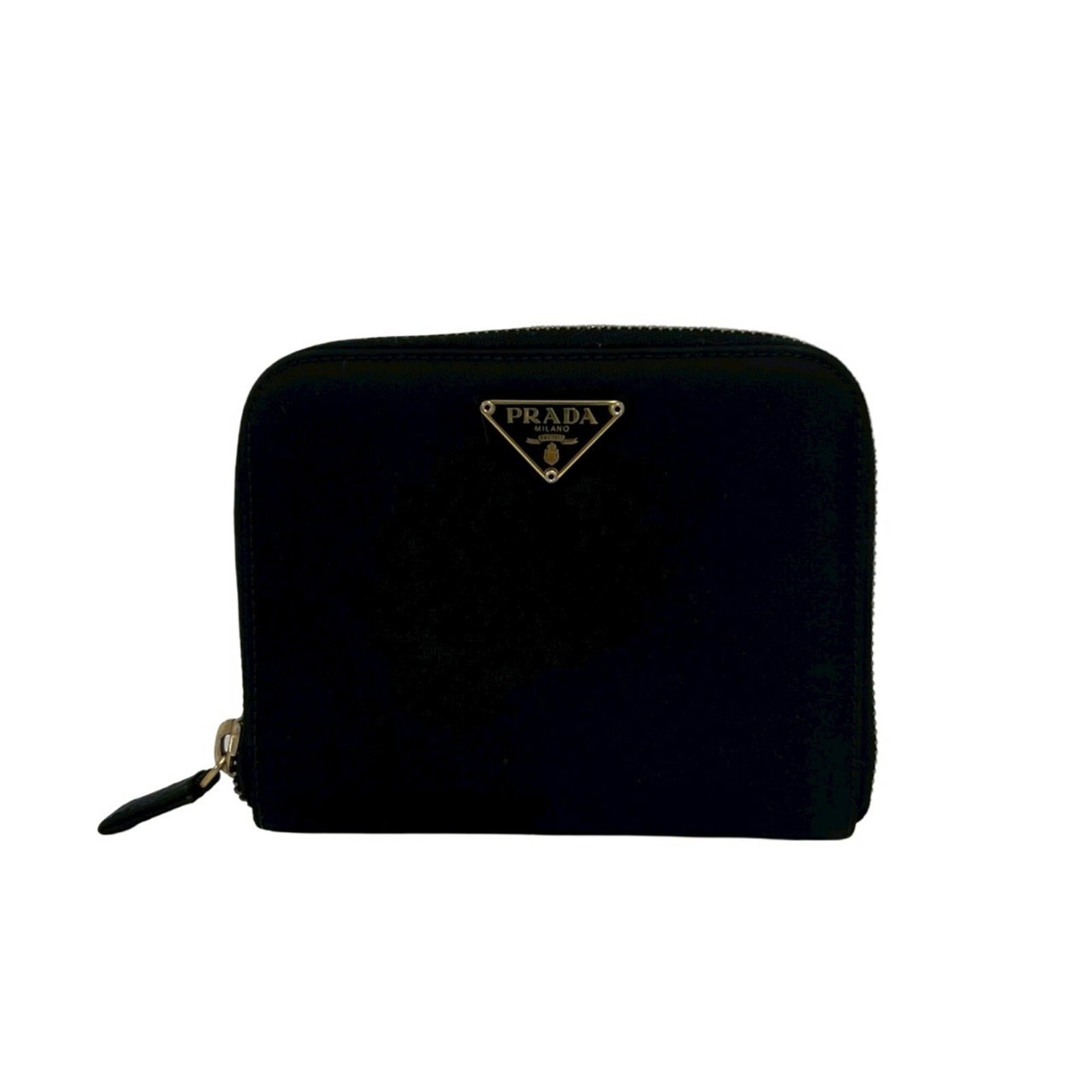 Nylon Leather Wallet Bi Fold: Nylon Leather Wallet Bi Fold Nylon and leather come together in a sleek bi-fold wallet from Prada, measuring 10.5cm x 13cm x 2cm. The black color provides a versatile canvas for everyday use, while