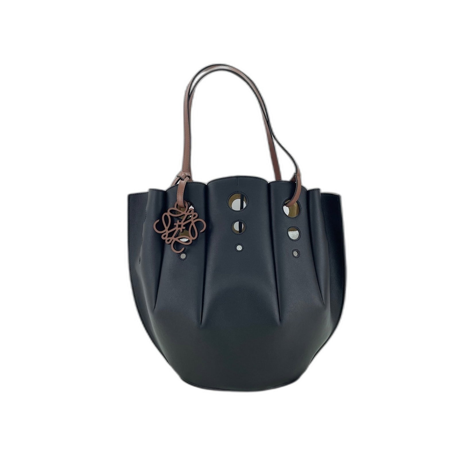 Leather tote bag Loewe: Leather tote bag Loewe Black leather tote bag from Loewe, measuring 35cm x 44cm x 15cm. This stylish bag features high-quality leather construction and a classic design. Item Specifics: Brand: Loewe T