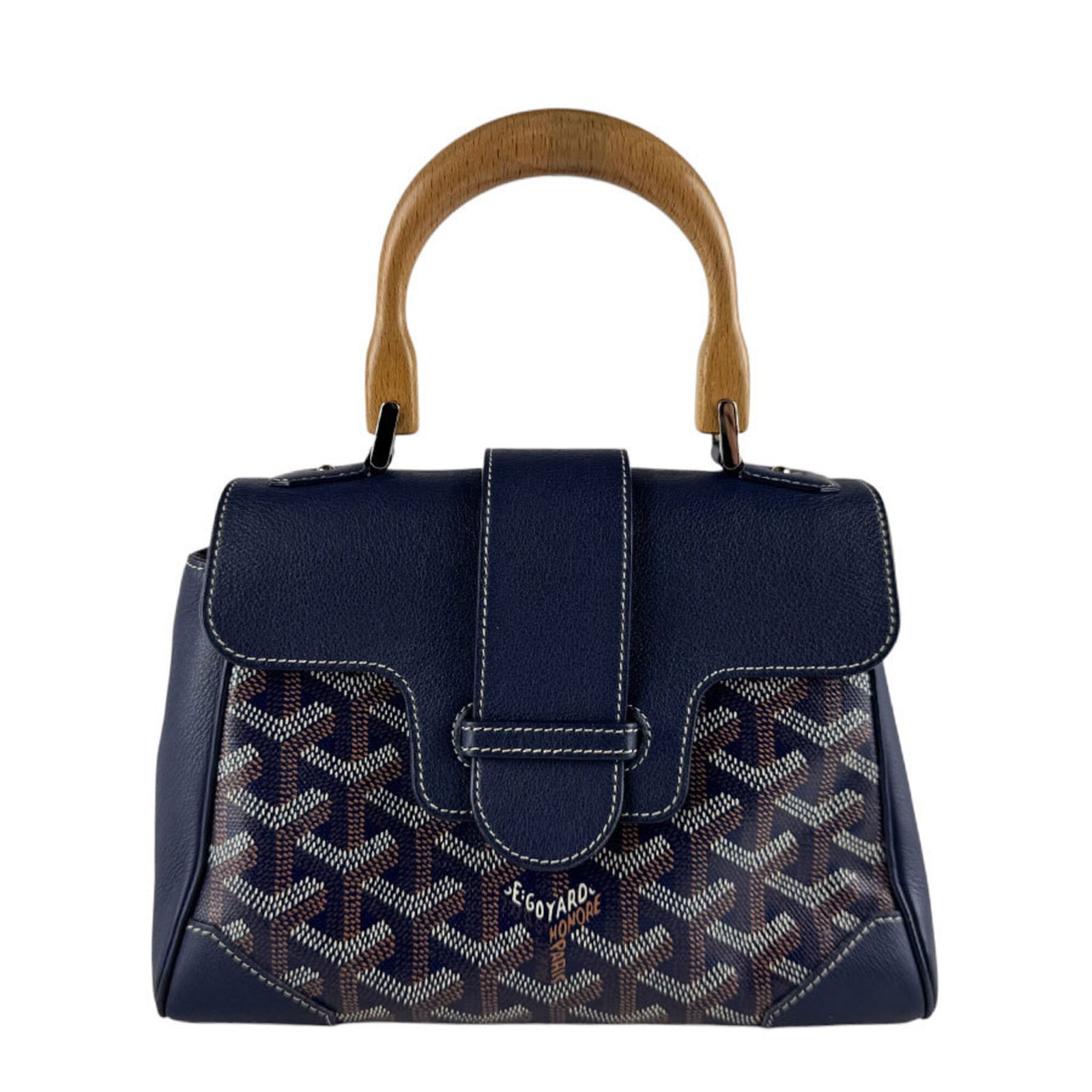 Goyard Handbag Shoulder Bag Coated Canvas Leather: Goyard Handbag Shoulder Bag Coated Canvas Leather This Goyard shoulder bag features a classic design with a coated canvas and leather exterior, showcasing a timeless navy color. The bag measures 14cm