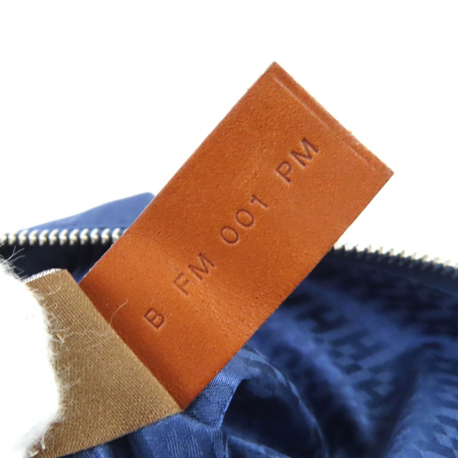SILK HERMES POUCH 100% - 11
