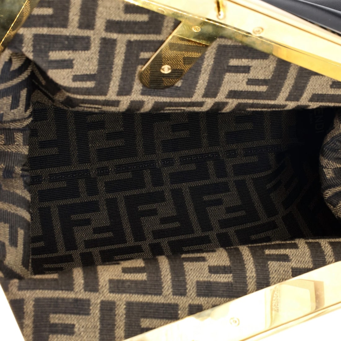 Fendi medium bag leather - 5