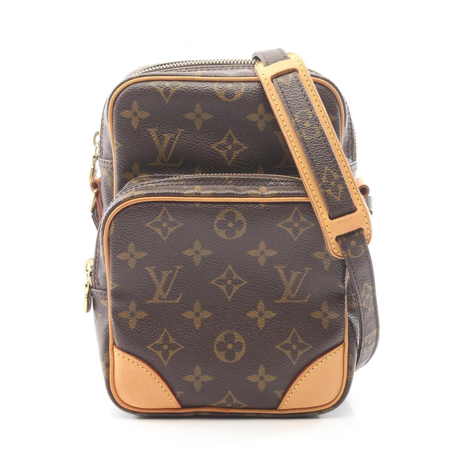 Vuitton Leather Canvas Pvc Bag Handbag Shoulder: Vuitton Leather Canvas Pvc Bag Handbag Shoulder The Louis Vuitton MPN M45236 Handbag features a unique combination of PVC, coated canvas, and leather materials, creating a distinctive look. This