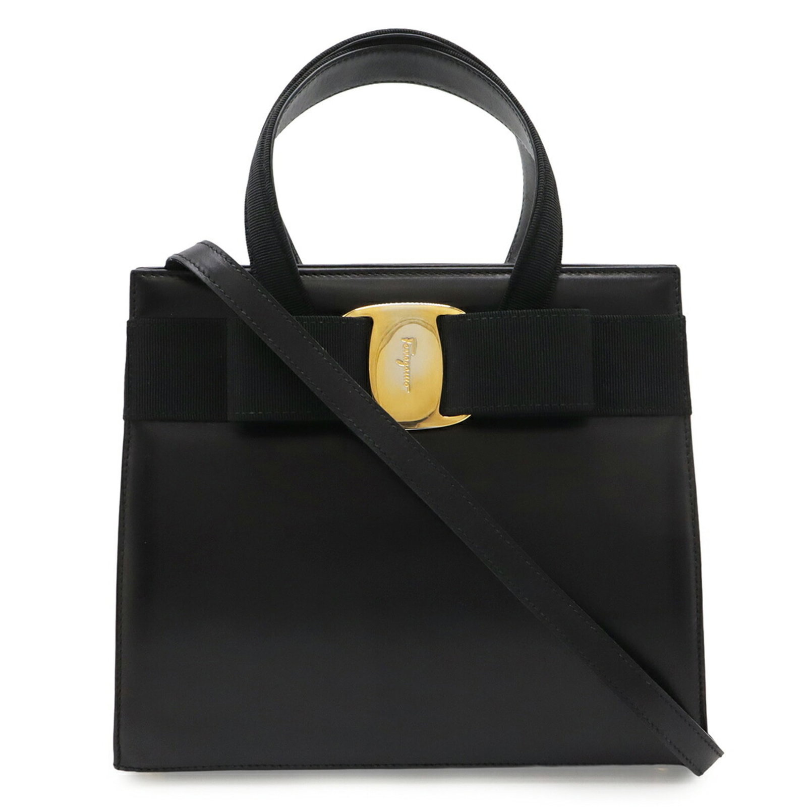 Ferragamo Salvatore Handbag Leather Bag Shoulder: Ferragamo Salvatore Handbag Leather Bag Shoulder Black leather shoulder bag from Salvatore Ferragamo, featuring a sleek design with a 21cm x 24.5cm x 10cm size. Made from high-quality leather, this