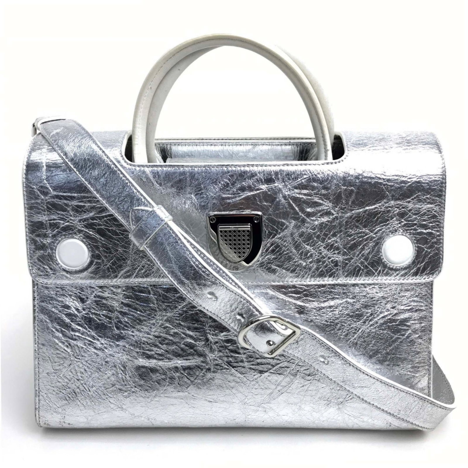 Handbag Leather Dior Christian: Handbag Leather Dior Christian Silver Leather Dior Handbag. This 22cm x 29.5cm x 14cm handbag is made of high-quality leather and features a silver color. The bag's dimensions are clearly marked,