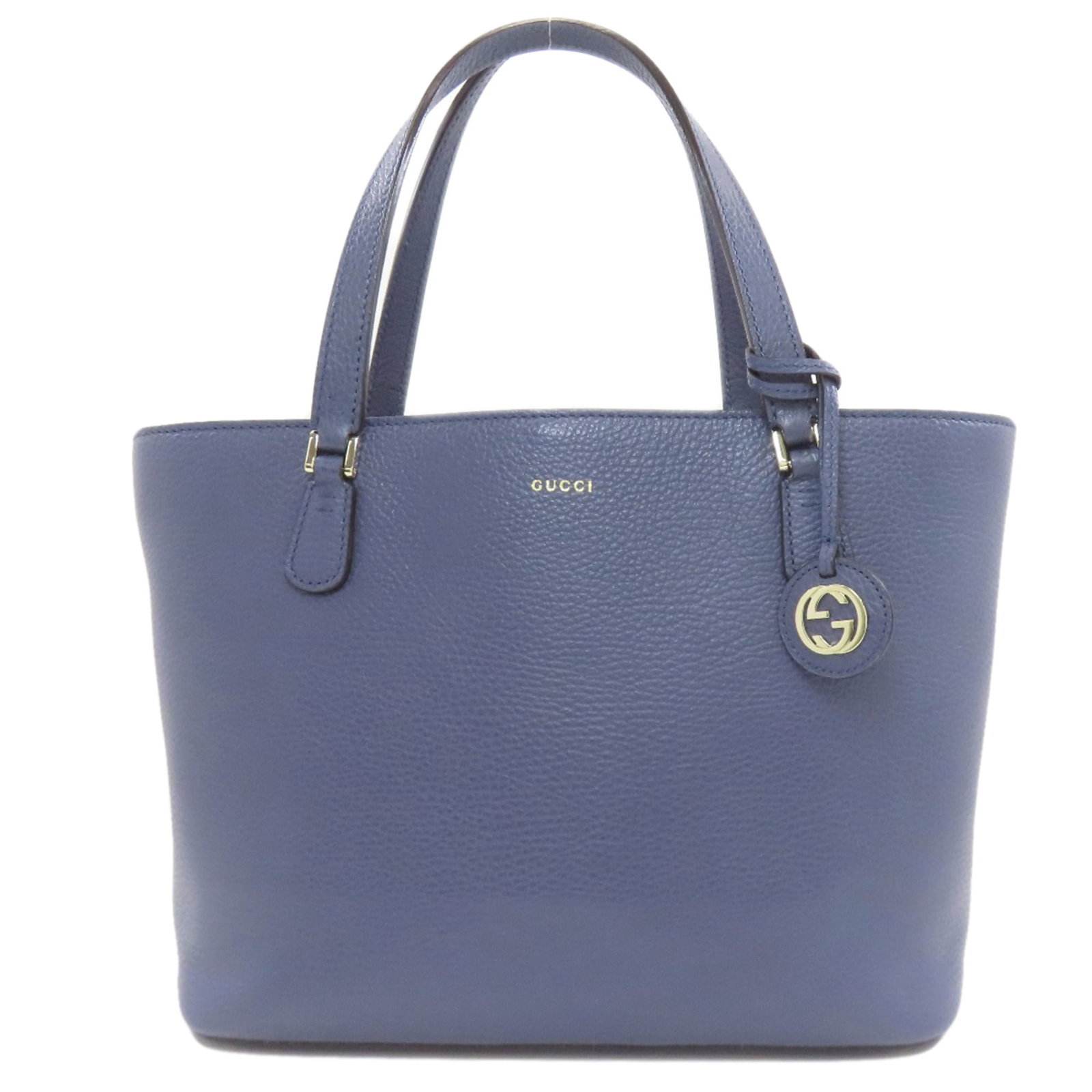 Handbag Leather Gucci: Handbag Leather Gucci Blue Gucci Handbag Made from Calfskin Leather. This women's handbag features a 37cm long handle and measures 22cm x 34cm x 12.5cm. The bag is made from high-quality leather.