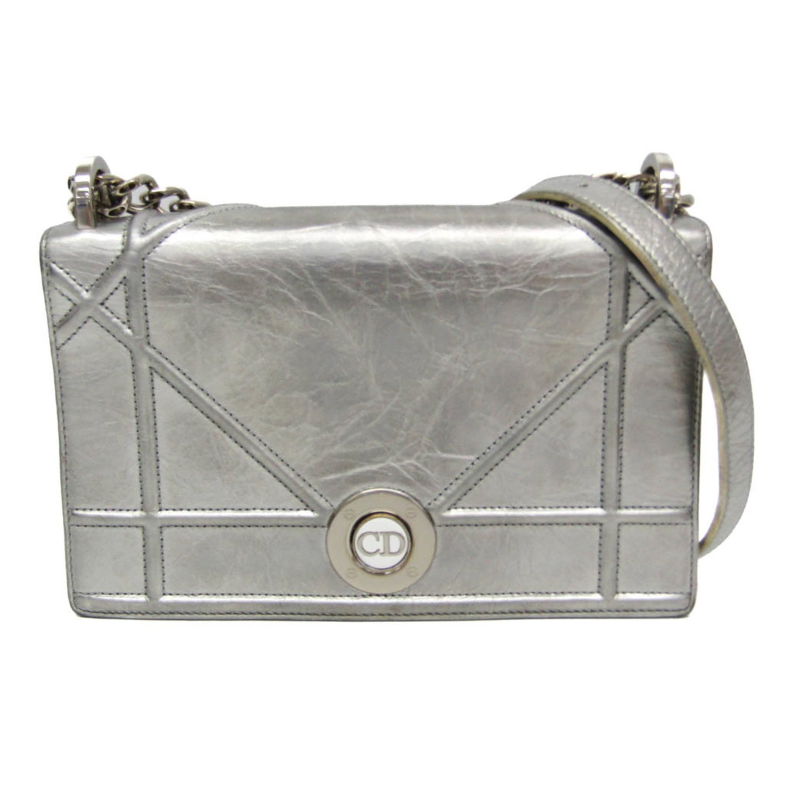 Shoulder Bag Leather Christian Dior: Shoulder Bag Leather Christian Dior Silver Leather Diorama Chain Shoulder Bag from Christian Dior. This luxurious bag features a sleek silver leather exterior, a chain shoulder strap, and an open