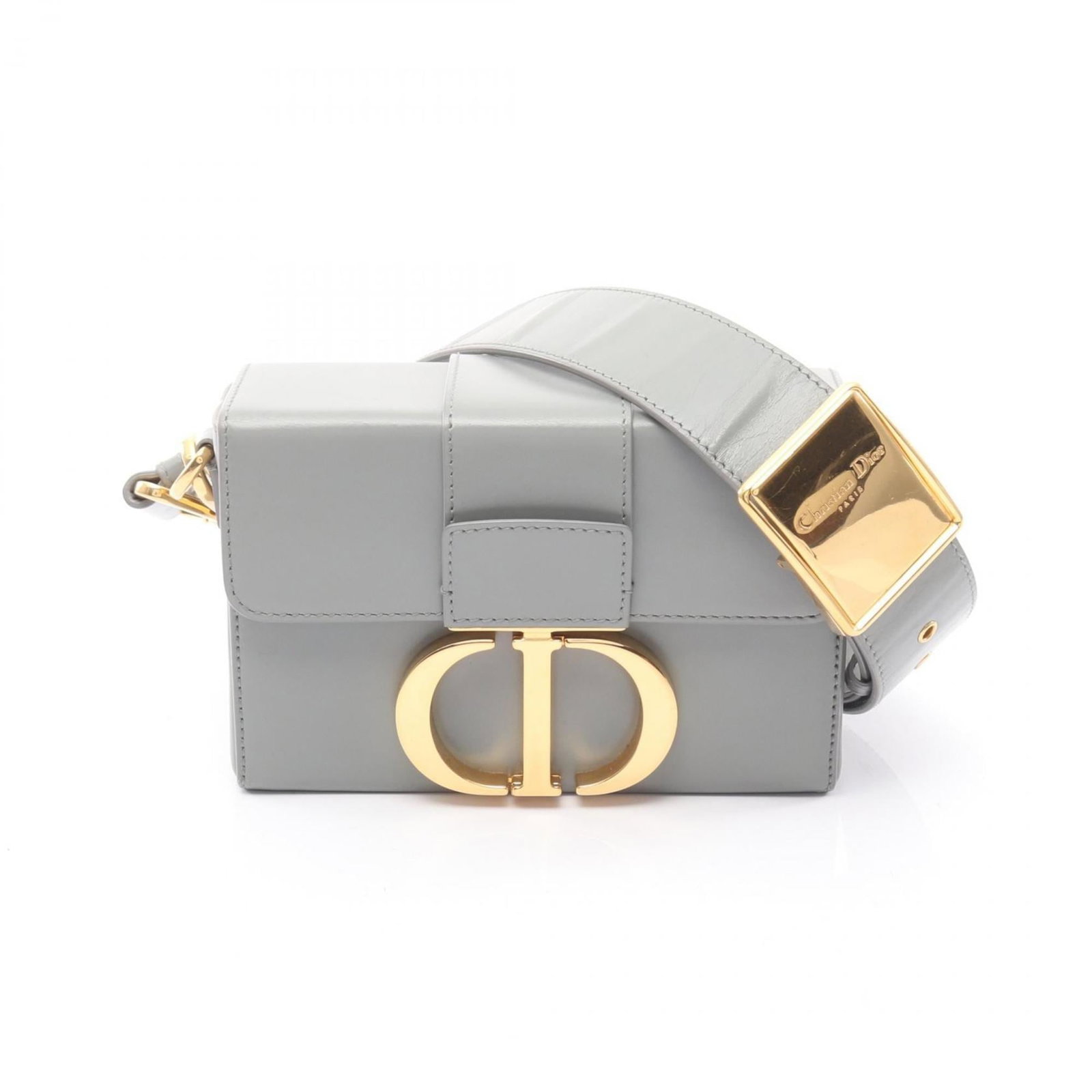 Shoulder Bag Leather Christian Dior: Shoulder Bag Leather Christian Dior Blue Leather Shoulder Bag from Christian Dior. This shoulder bag features a sleek design made from high-quality leather, measuring 12cm x 17.5cm x 5cm. The bag's