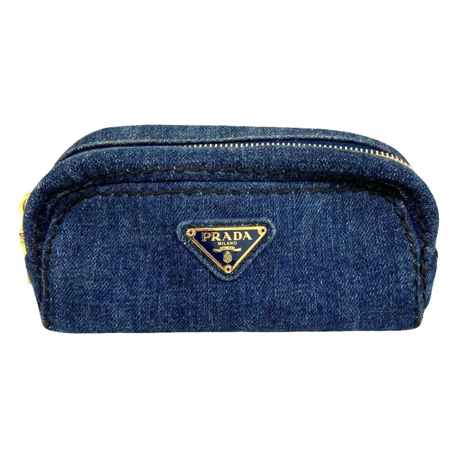 Pouch Denim Prada: Pouch Denim Prada Prada's Pouch Denim is a unique and stylish accessory, featuring a denim material and a compact pouch design. Measuring 8cm x 15cm x 6.5cm, this small bag is perfect for adding a