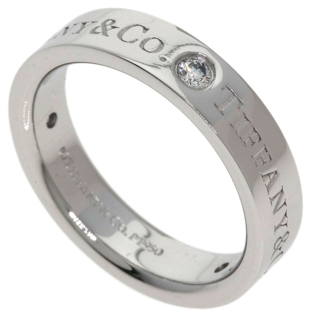Tiffany&Co. Flat Band 3P Diamond Ring Platinum Pt950: Tiffany&Co. Flat Band 3P Diamond Ring Platinum Pt950 Platinum Pt950 Tiffany&Co. Flat Band 3P Diamond Ring, featuring a striking silver metal design with a 3.75 US ring size, showcases a beautiful diam