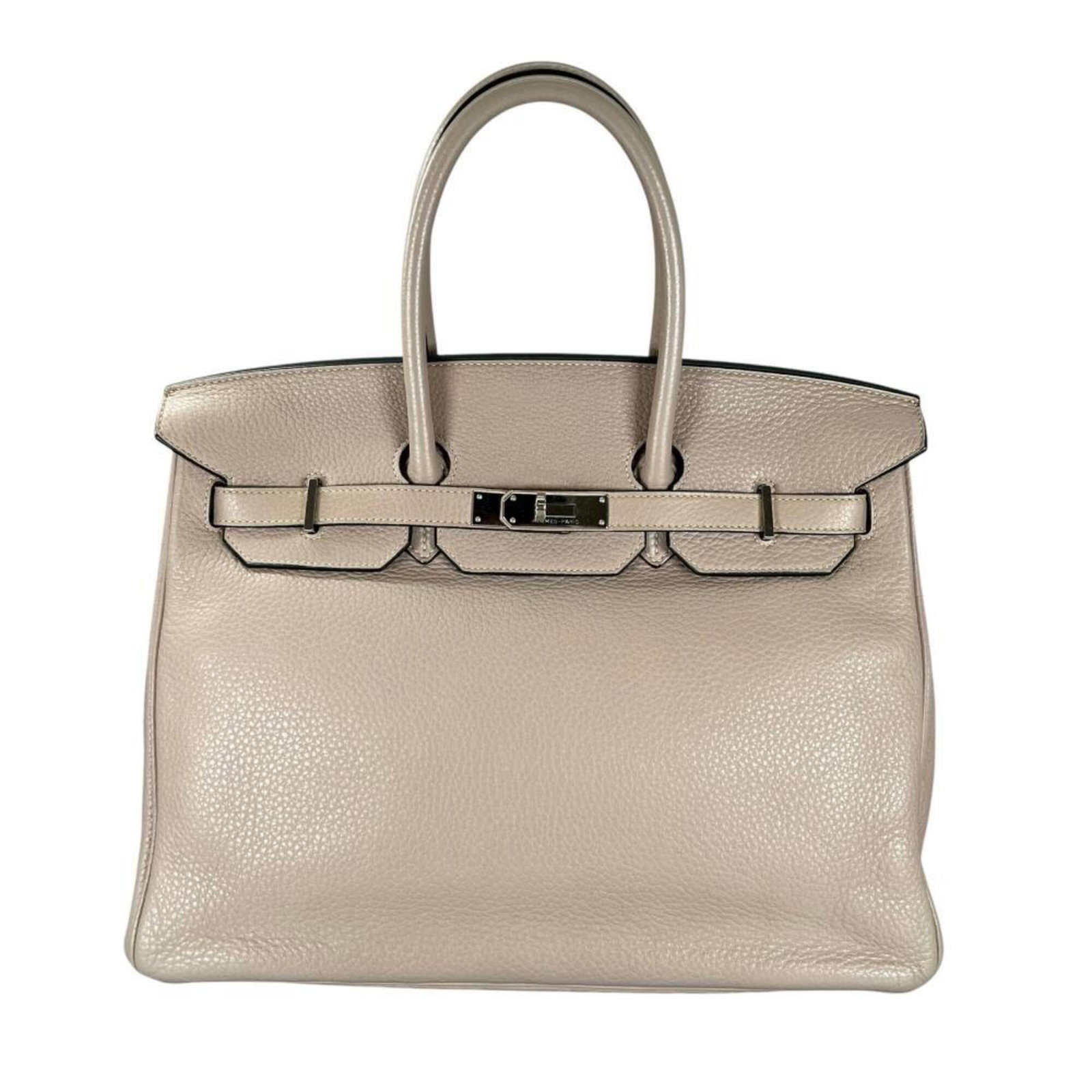Handbag Leather Hermes: Handbag Leather Hermes Beige leather handbag from Hermes, measuring 29cm x 36cm x 19cm, with classic design and timeless style. This luxurious handbag is crafted from high-quality leather, offering a 