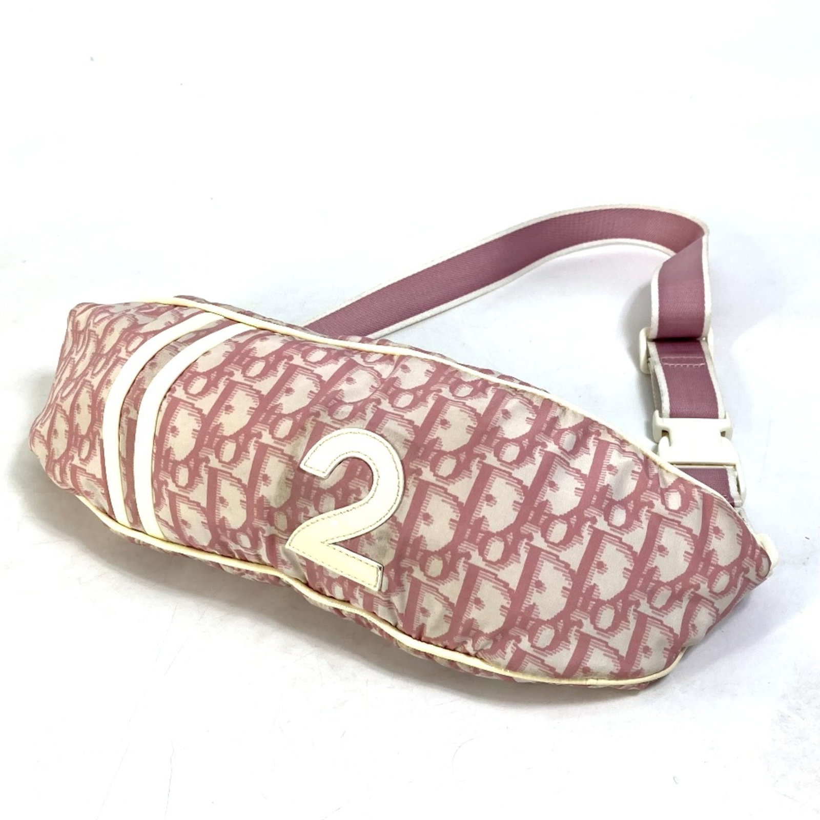 Christian Dior Cloth Other: Christian Dior Cloth Other Christian Dior Cloth measures 37cm x 11.5cm (14.6 x 4.5 inches). This pink cloth is a notable feature of the product. The cloth's size and color are highlighted as key