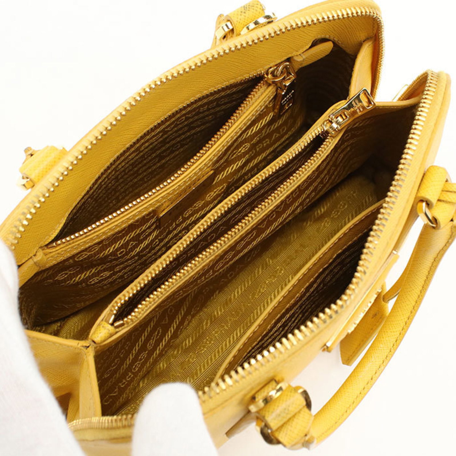 Handbag Leather Prada - 3
