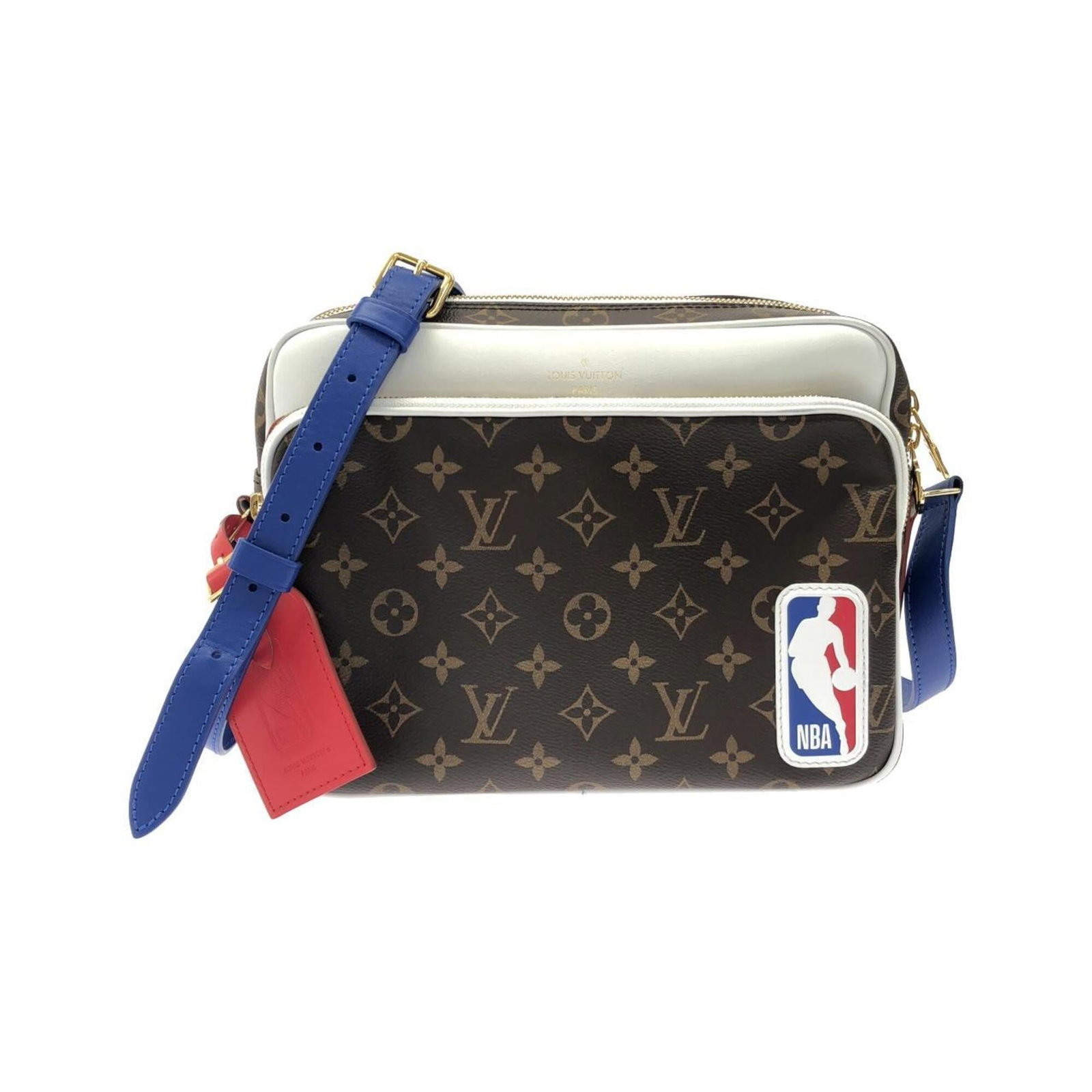 Canvas Coated Louis Vuitton Bag Shoulder: Canvas Coated Louis Vuitton Bag Shoulder Marron, Monogram Louis Vuitton Canvas Coated Shoulder Bag. This M45584 style bag features a coated canvas material and a classic Monogram pattern, measuring