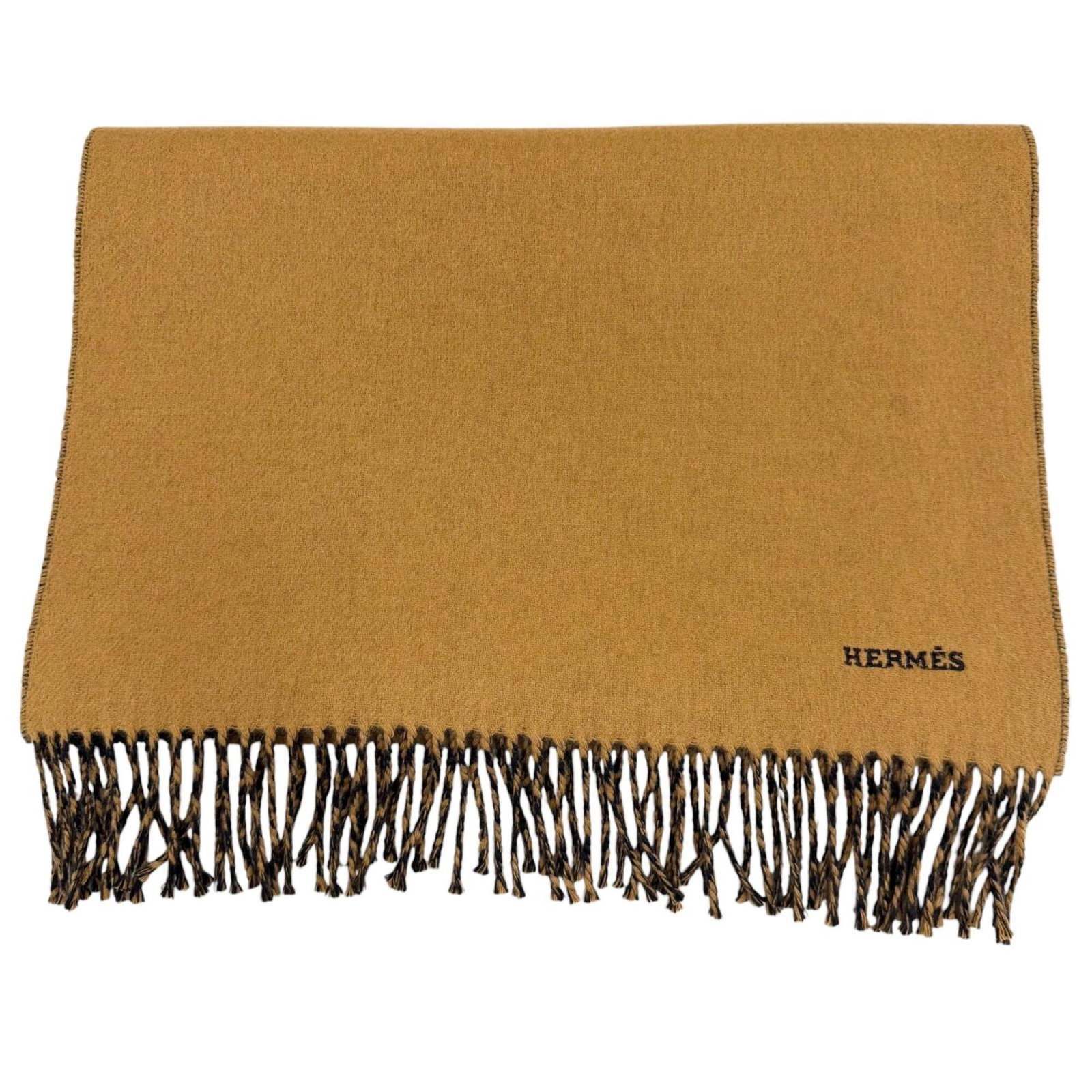 Hermes Stole Cashmere: Hermes Stole Cashmere This Herm?s stole is crafted from luxurious cashmere, a testament to the brand's commitment to exceptional materials. Measuring 1.61m x 40.5cm, it boasts a classic design that