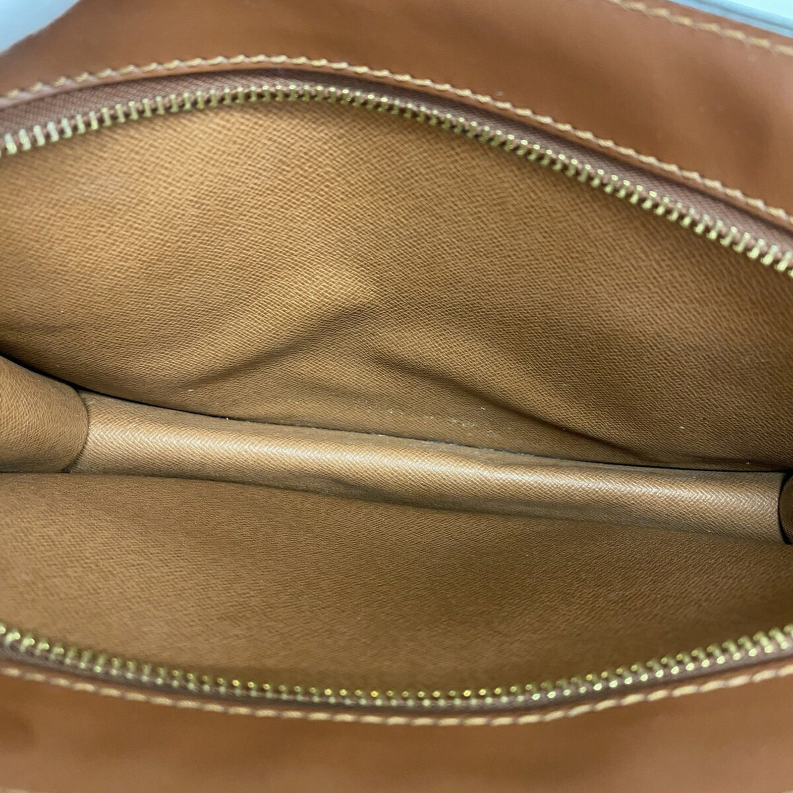 Louis Vuitton Bag - 4