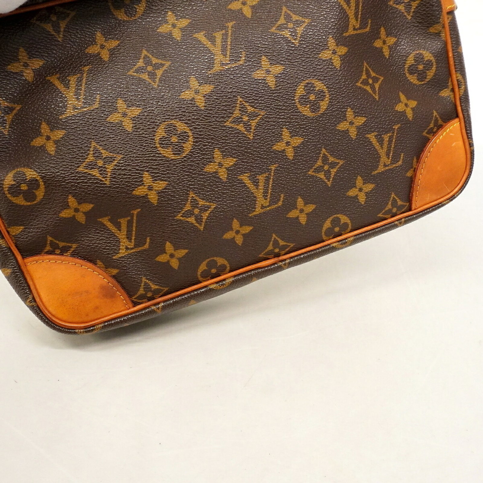 Louis Vuitton Bag - 6