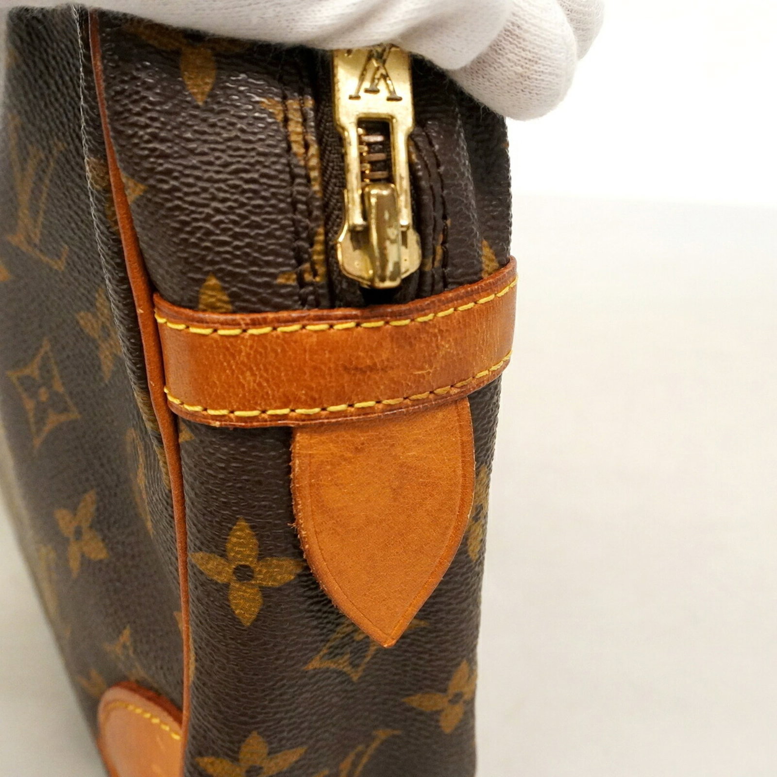 Louis Vuitton Bag - 8