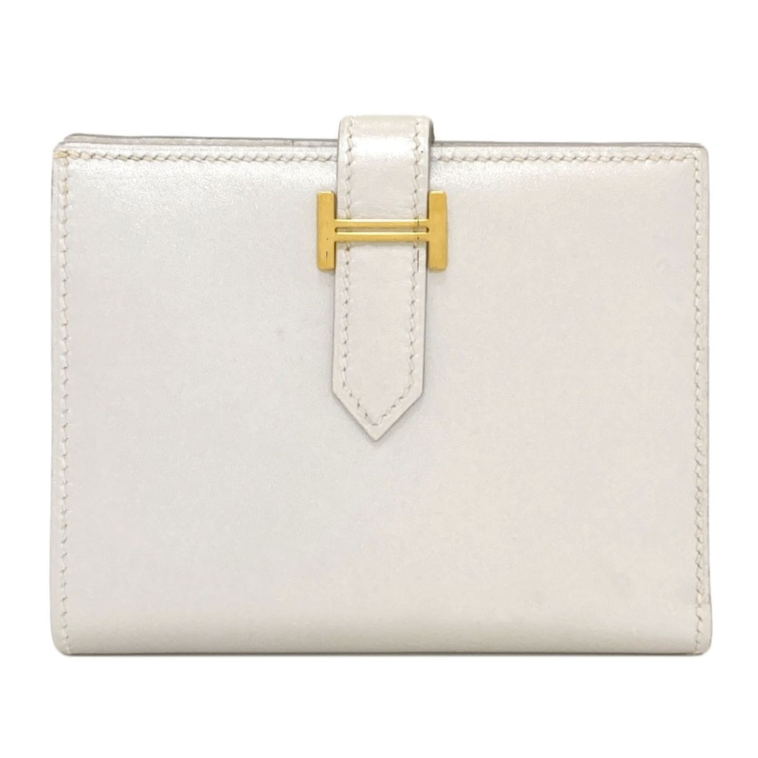 Hermes Bearn Compact Goldhardware Bifold Wallet With Coin Pocket Box Calf: Hermes Bearn Compact Goldhardware Bifold Wallet With Coin Pocket Box Calf Silver box calf bifold wallet with coin pocket, featuring gold hardware, and a classic design. This compact wallet is made