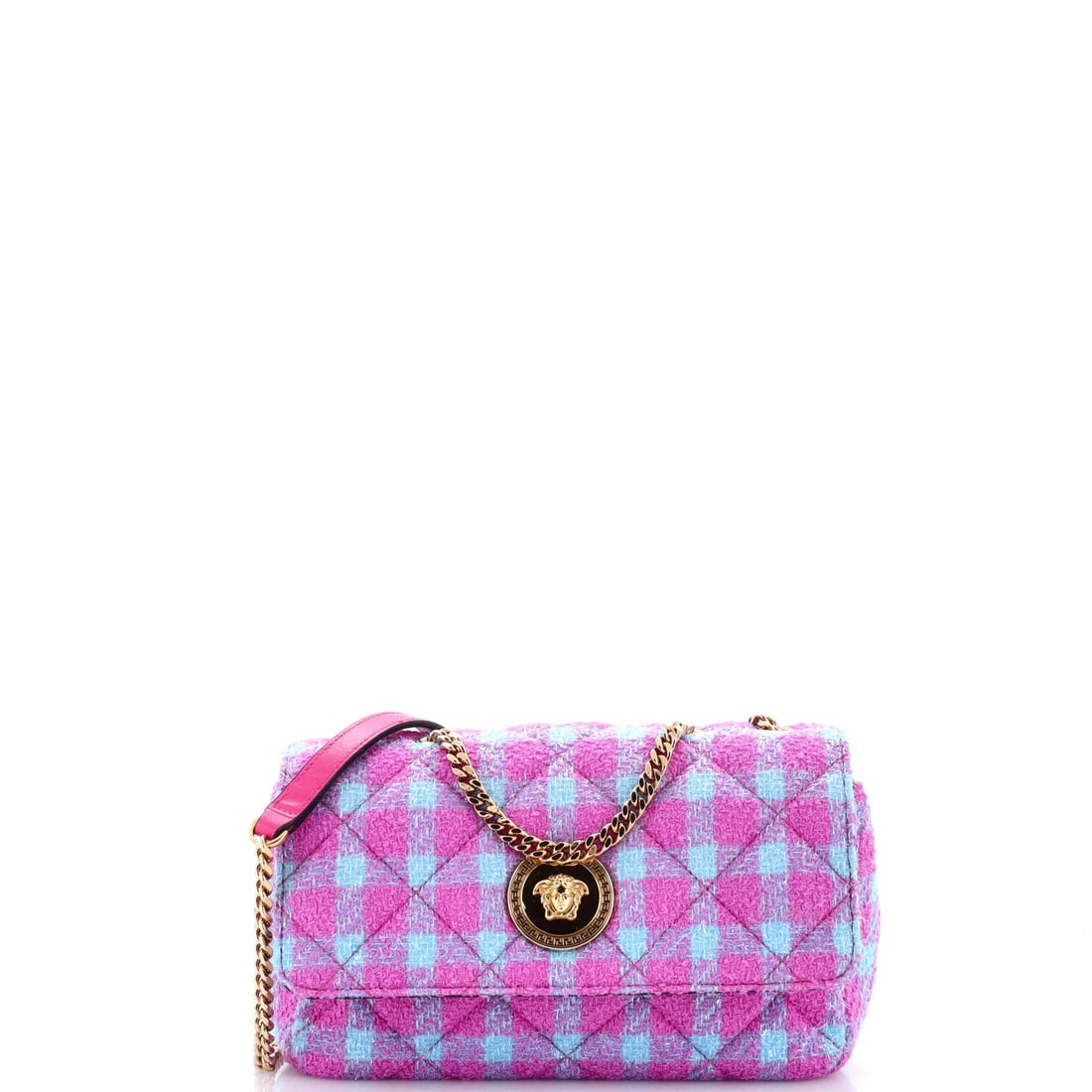 Versace Medusa Icon Chain Flap Bag Quilted Tweed East West: Versace Medusa Icon Chain Flap Bag Quilted Tweed East West Tweed exterior adds a unique touch to this iconic Versace Medusa Icon Chain Flap Bag, with a quilted design that adds depth and visual