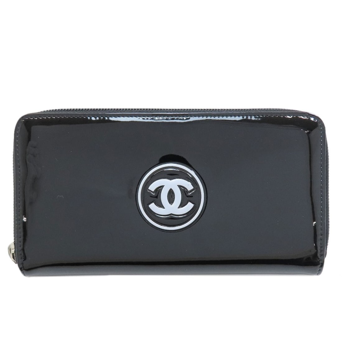 Chanel Coco Mark Long Wallet Silverhardware Long Enamel With Coin: Chanel Coco Mark Long Wallet Silverhardware Long Enamel With Coin Black enamel exterior with silver hardware, this long wallet features a coin pocket and brand card, showcasing the iconic CHANEL