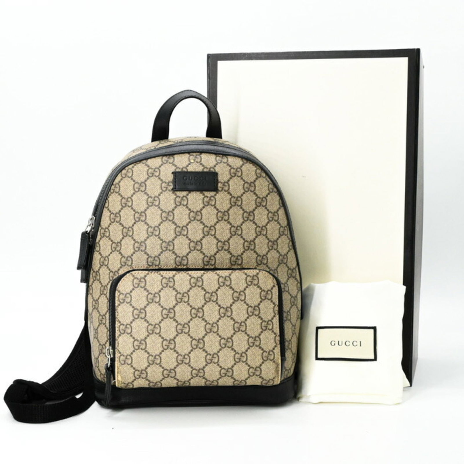Backpack Supreme Leather Gg Gucci: Backpack Supreme Leather Gg Gucci The Gucci Supreme Leather Backpack boasts a sleek design with its iconic GG Supreme pattern, rendered in high-quality beige and black leather. Measuring 30cm x 22cm x