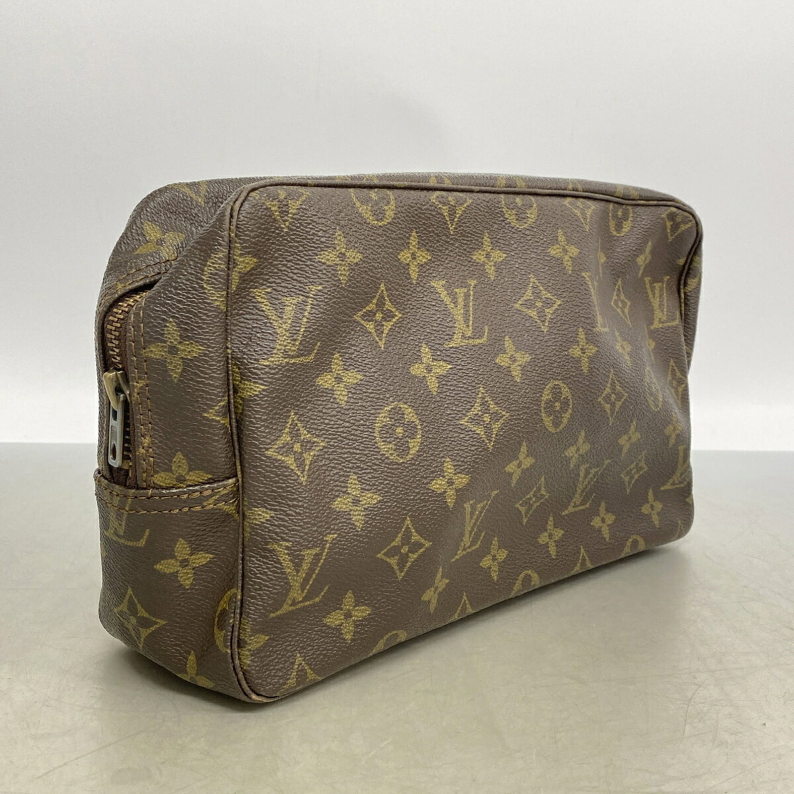 Louis Vuitton Pouch - 2
