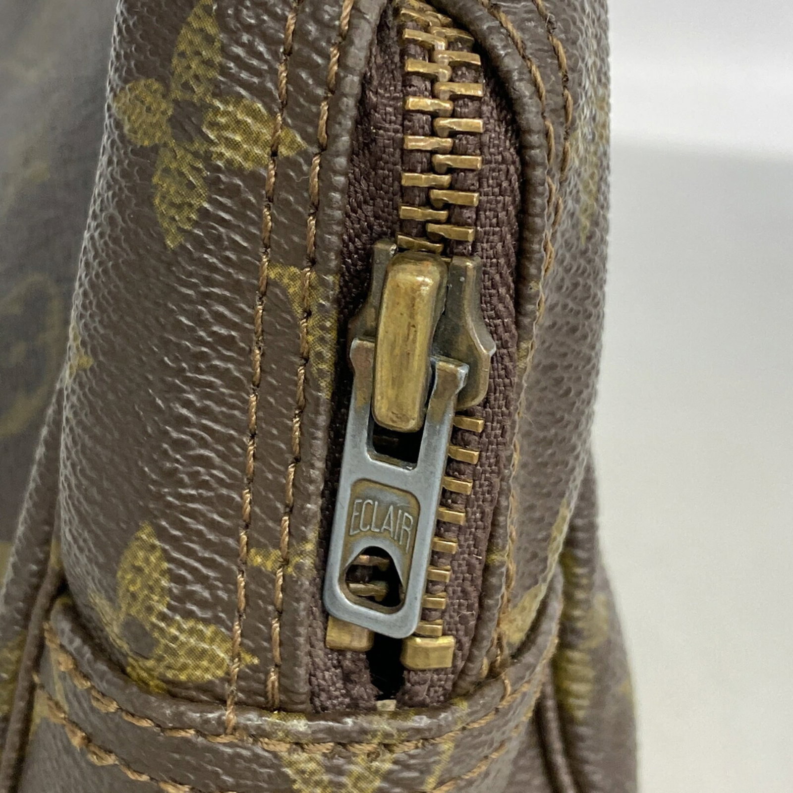 Louis Vuitton Pouch - 6