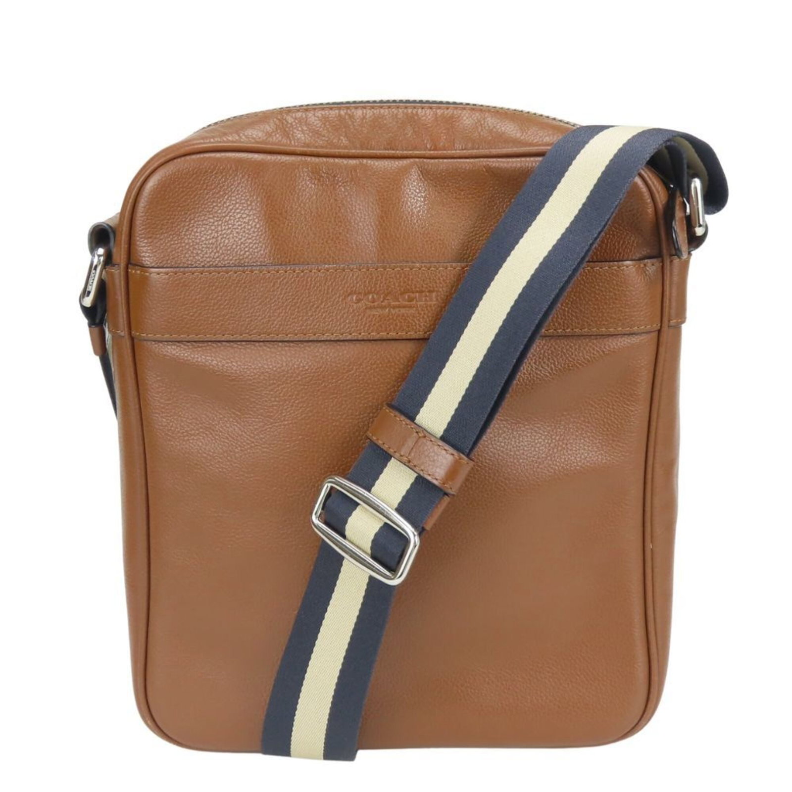 Shoulder Bag Leather Coach: Shoulder Bag Leather Coach Brown leather shoulder bag with a zipper closure, perfect for everyday use. Measuring 25cm x 22cm x 7cm, this casual bag weighs 560g and features a 137.5cm strap length.