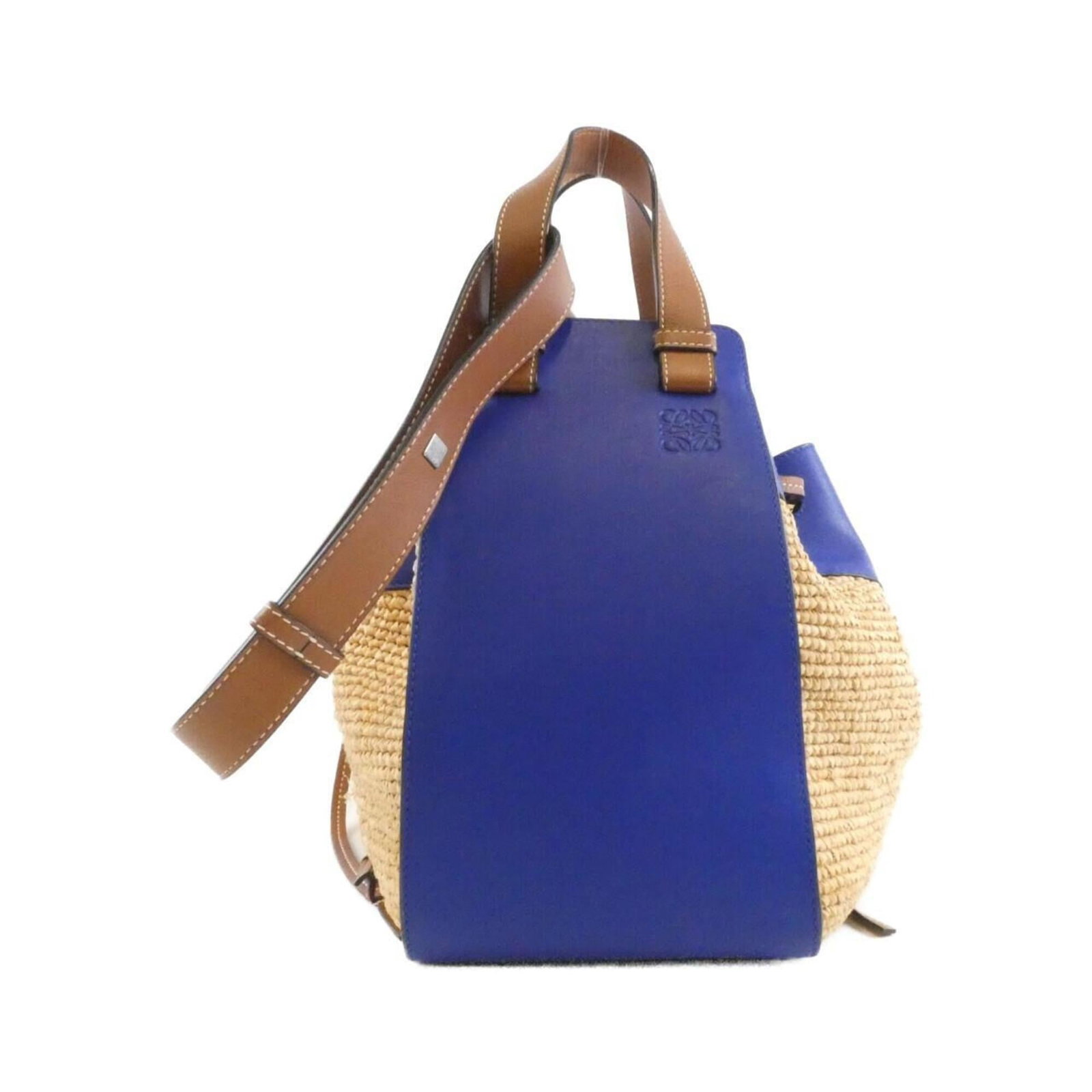 Raffia Leather Shoulder Bag Loewe: Raffia Leather Shoulder Bag Loewe Raffia Leather Shoulder Bag Loewe bears a signature. Made from a combination of raffia and calfskin, this shoulder bag features a unique blend of textures and colors.