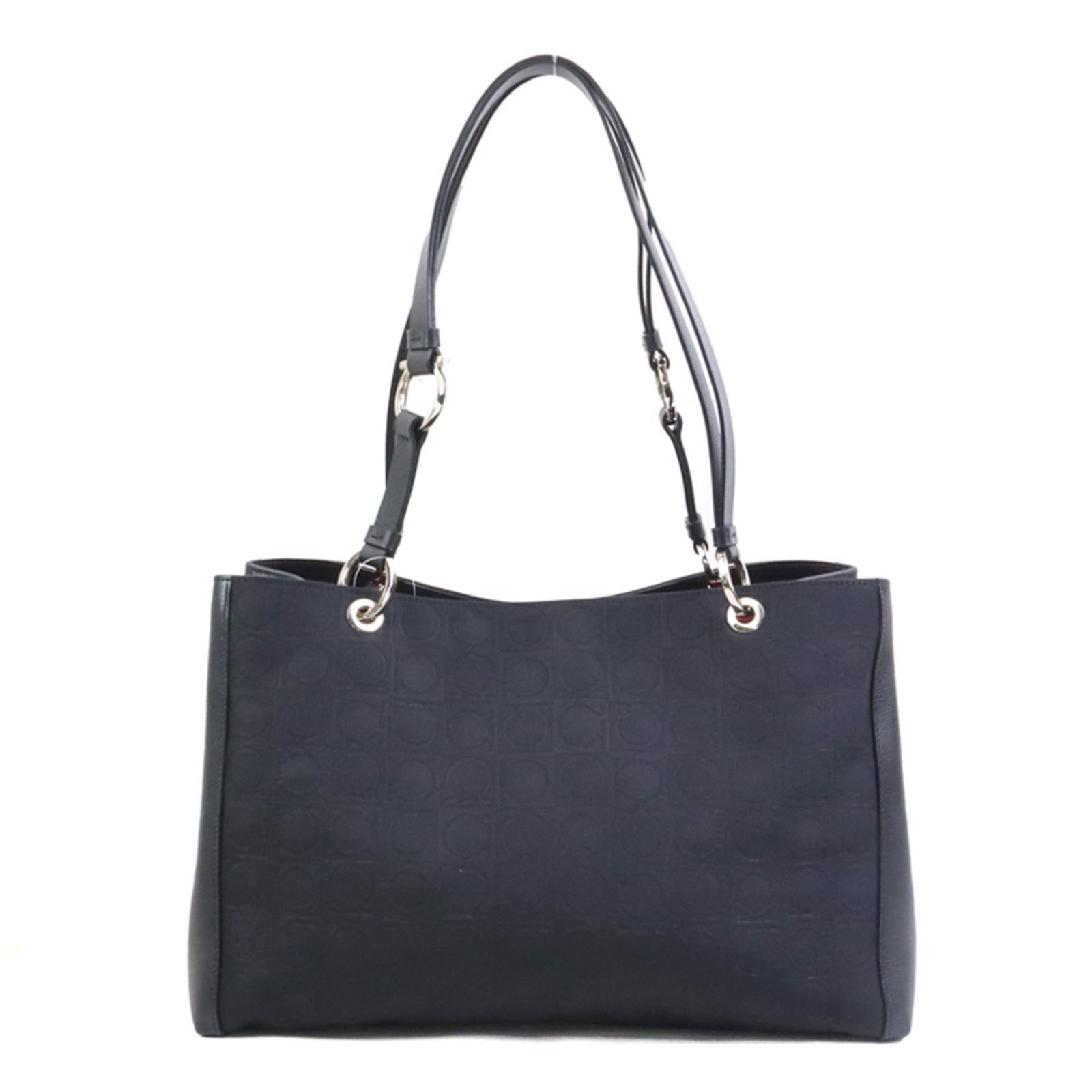 Salvatore Ferragamo Shoulder Bag Nylon Leather: Salvatore Ferragamo Shoulder Bag Nylon Leather This Salvatore Ferragamo shoulder bag combines nylon canvas and leather for a unique and stylish design. Measuring 21cm x 32cm x 15cm, it features a