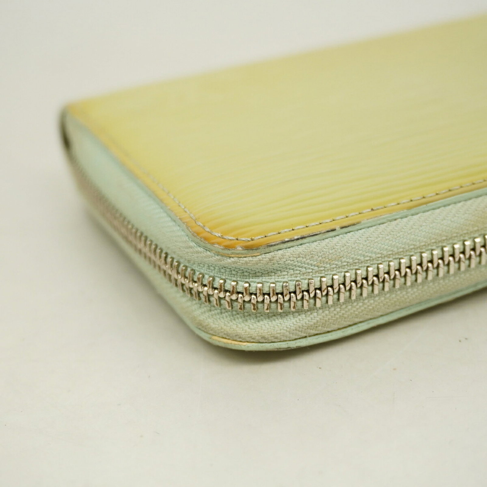 Long Wallet Louis Vuitton Bi Fold - 6
