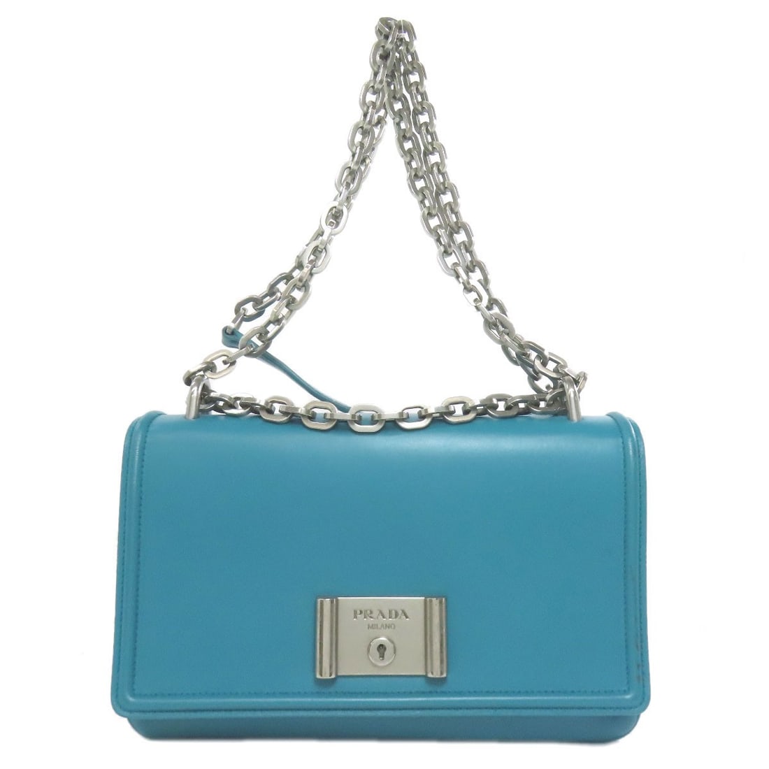 Chainshoulder Bag Leather Prada: Chainshoulder Bag Leather Prada Chainshoulder Bag Leather Prada - A stylish shoulder bag with a green exterior made from high-quality leather, bearing the signature of the renowned fashion brand Prada
