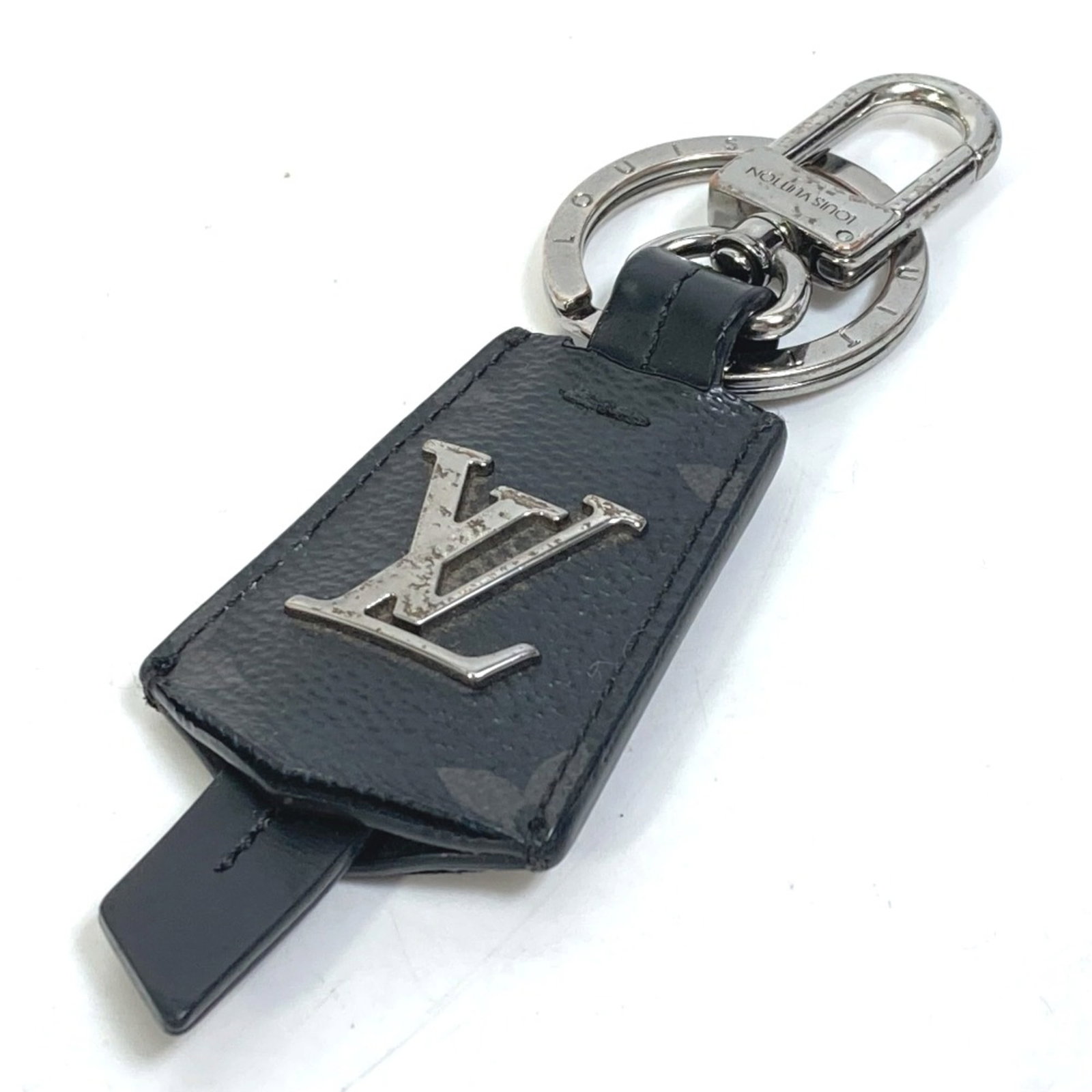Louis Vuitton Keyring Other: Louis Vuitton Keyring Other The Louis Vuitton Keyring M63620 boasts a sleek black design, measuring 5.1 inches in total length, making it a stylish accessory for everyday use. This keyring features a