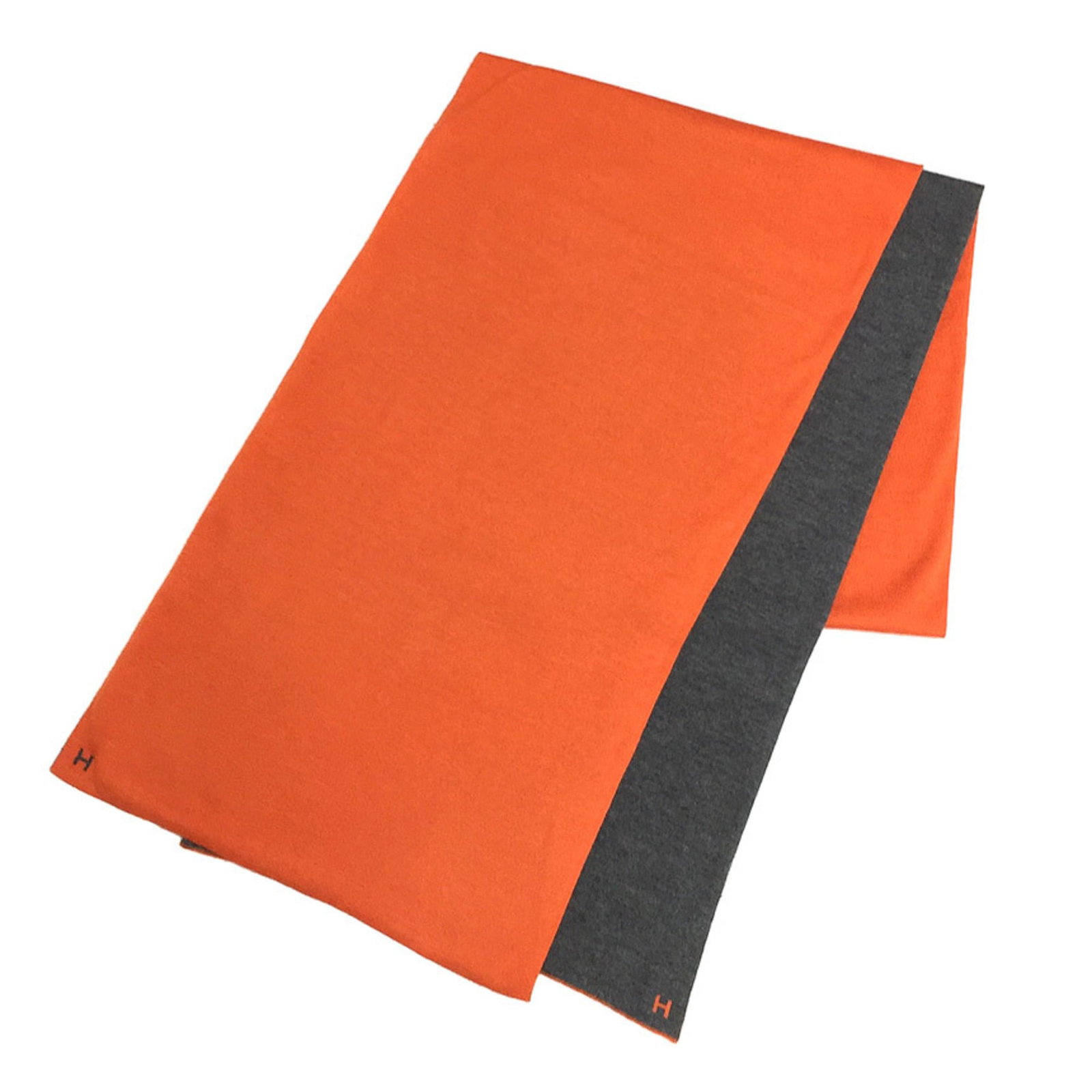 Hermes Stole Cashmere Silk: Hermes Stole Cashmere Silk The Hermes Stole Cashmere Silk is a luxurious piece, measuring 30cm x 1.8m, combining the softness of cashmere with the elegance of silk. Its neutral gray and vibrant orange