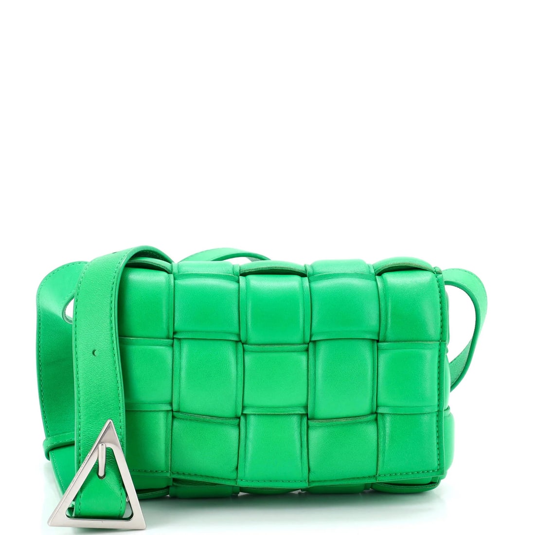 Veneta Cassette Intrecciato Leather Small Maxi Crossbody Padded Bag: Veneta Cassette Intrecciato Leather Small Maxi Crossbody Padded Bag Small, stylish, and perfectly padded, this Bottega Veneta Cassette Crossbody Bag is a masterclass in understated elegance. Crafted