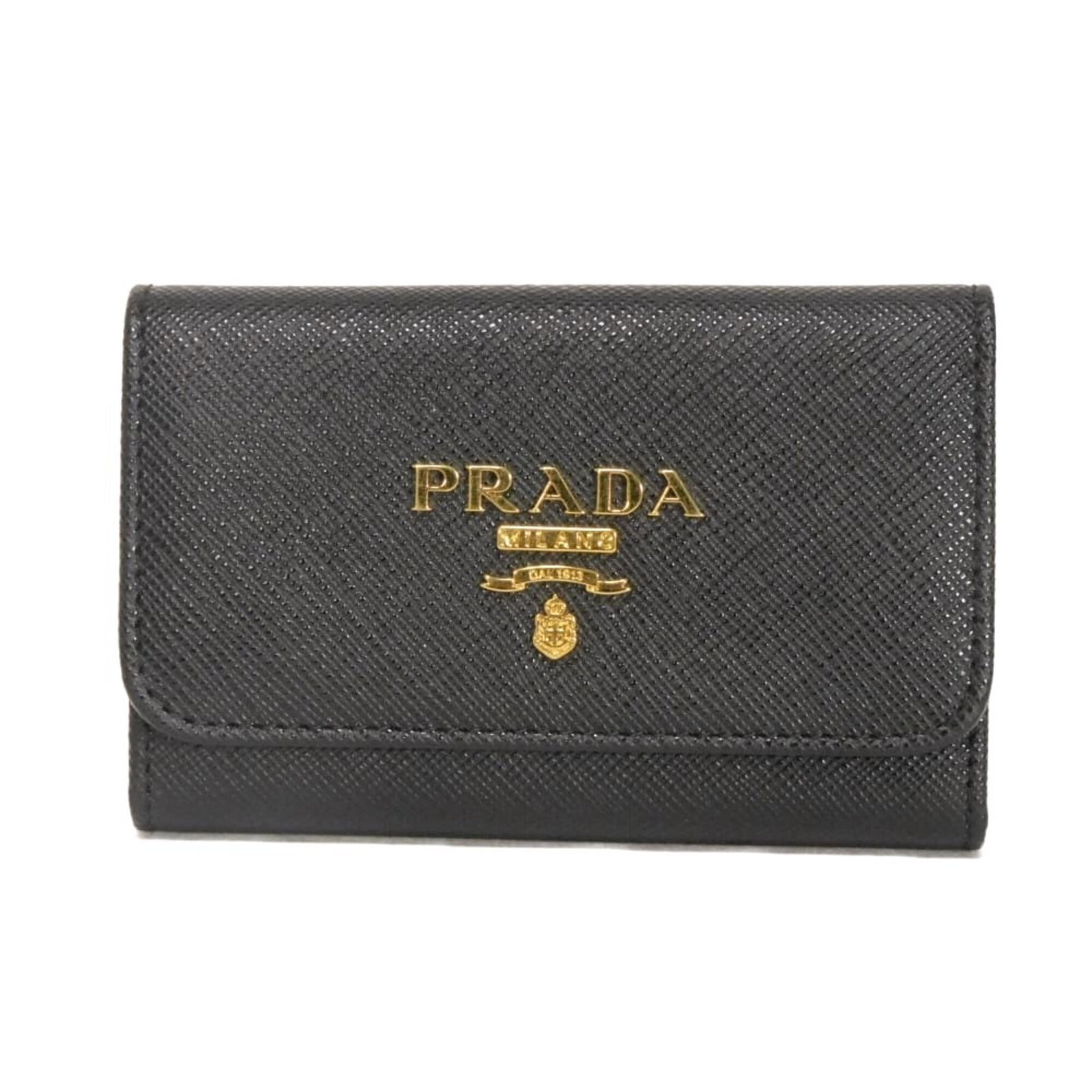 Keyring Saffiano Metal Prada: Keyring Saffiano Metal Prada Saffiano Metal Prada keyring boasts sleek design with a durable metal finish, crafted from high-quality Saffiano material. Its compact size makes it a convenient accessory