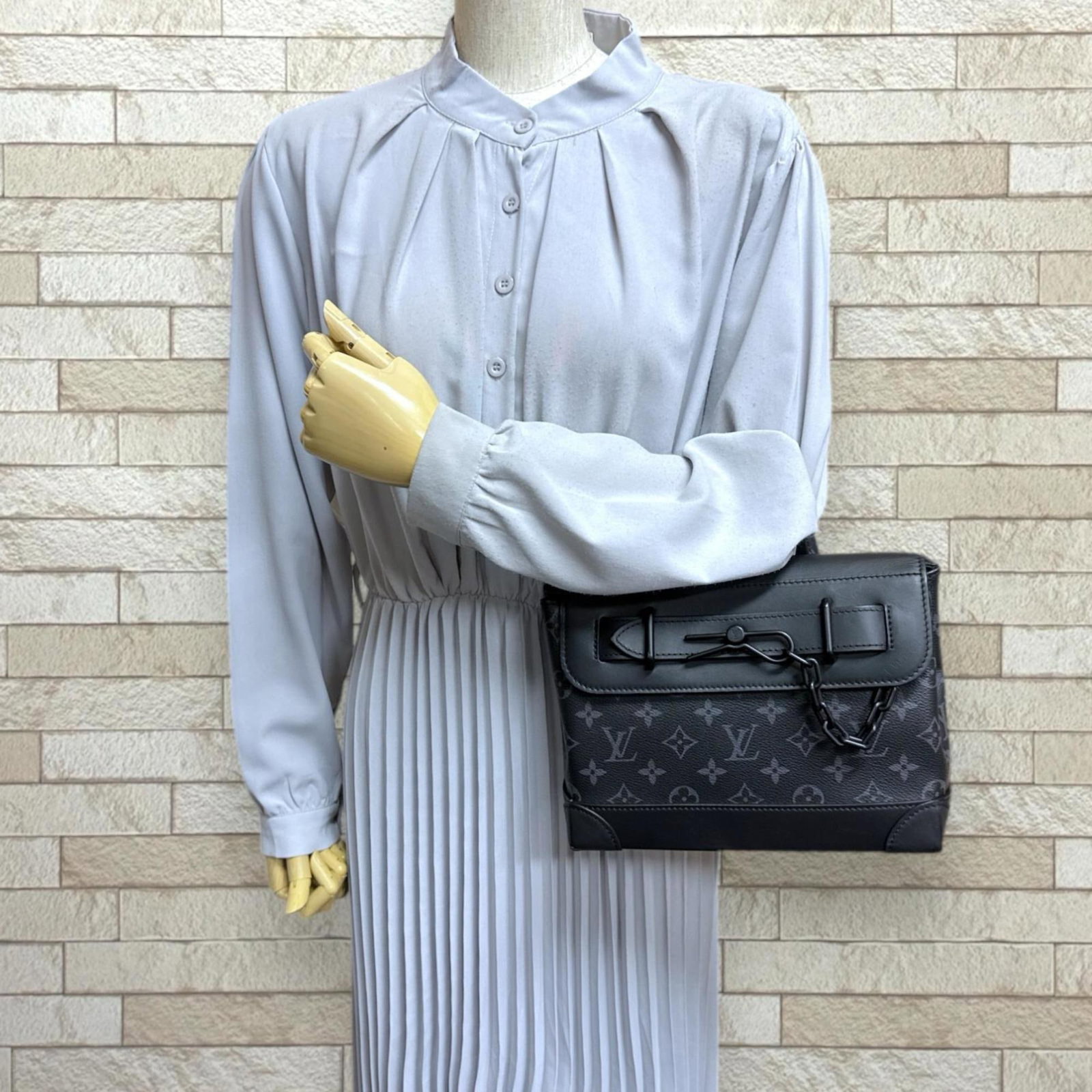Monogram Eclipse Louis Vuitton Handbag - 2