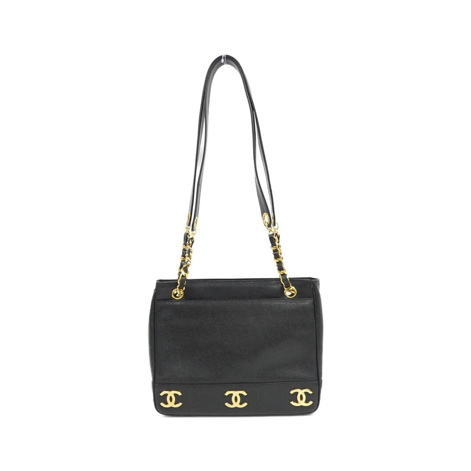 Calfskin Grained Chanel Bag Shoulder: Calfskin Grained Chanel Bag Shoulder Grained calfskin shoulder bag from Chanel, with a sleek black finish and classic design. Measuring 22cm x 27cm x 6cm, this stylish bag is perfect for everyday