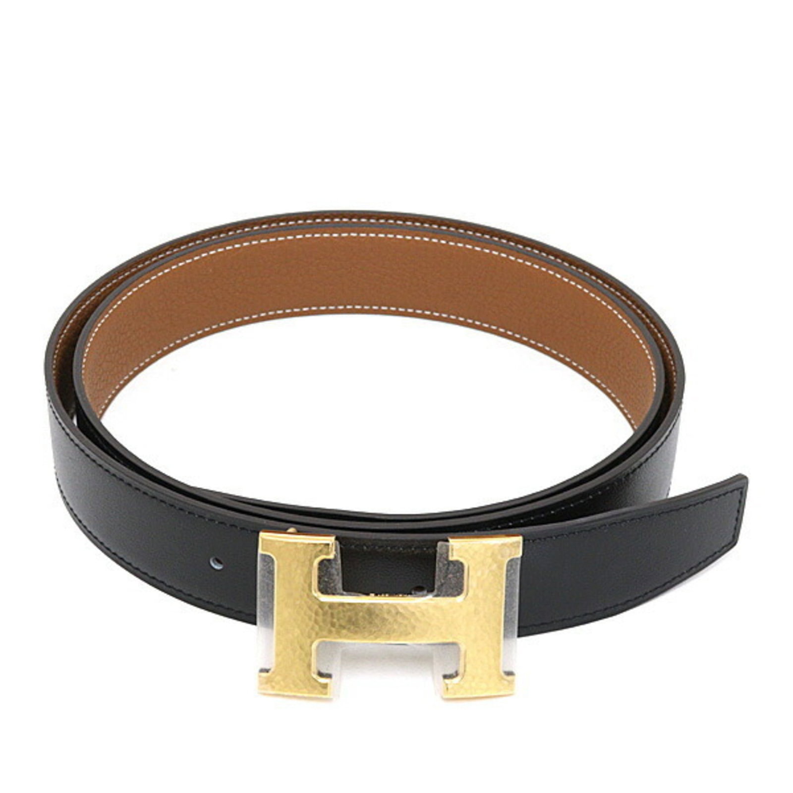Hermes Standard Belt: Hermes Standard Belt The Hermes Standard Belt is a timeless piece of leather craftsmanship, featuring a sleek black or gold buckle and made from high-quality leather. Available in a range of lengths t